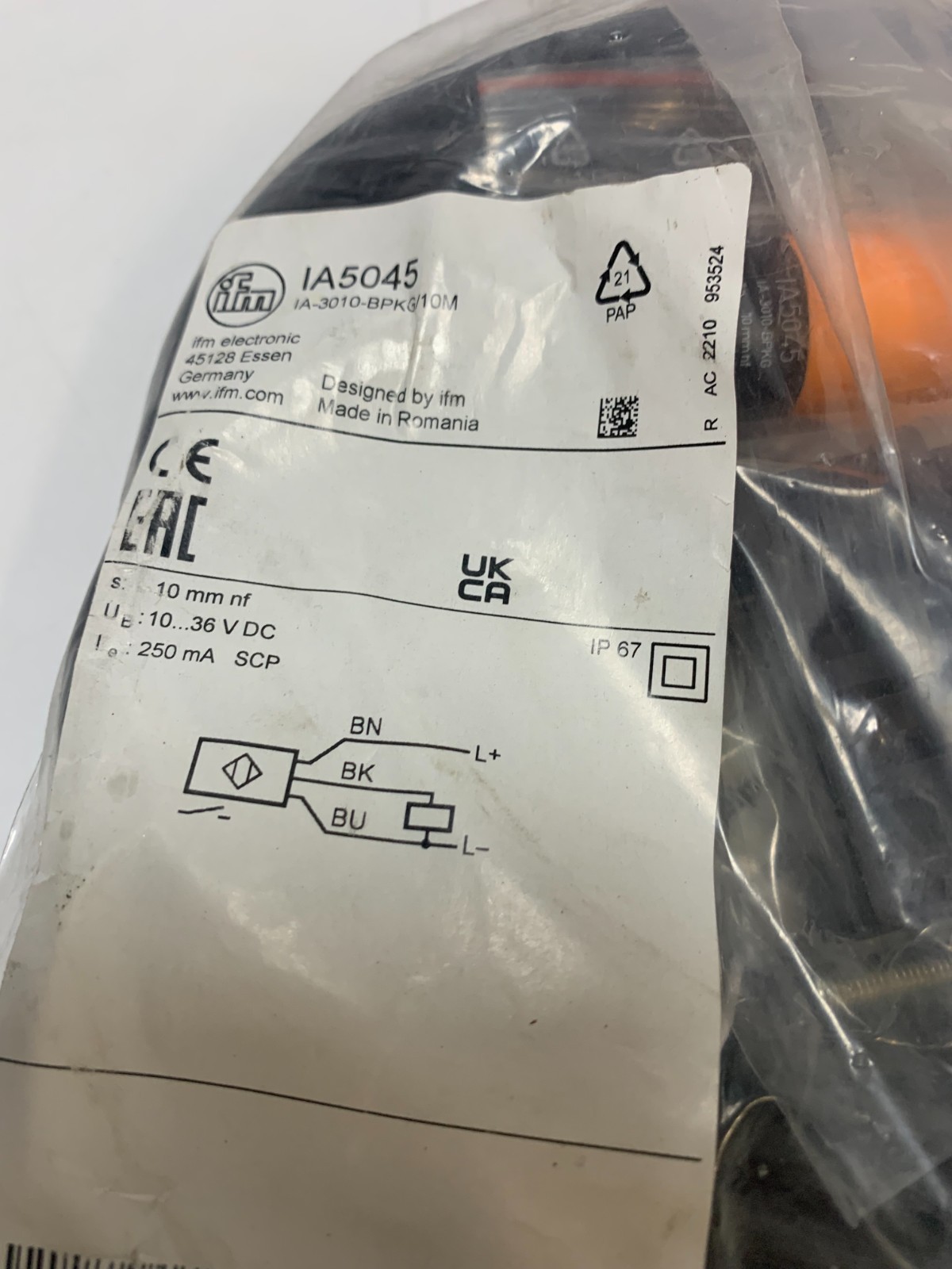 IFM EFECTOR IA-3010-BPKG INDUCTIVE SENSOR 10-36VDC 15MA PNP (IA5045) New!