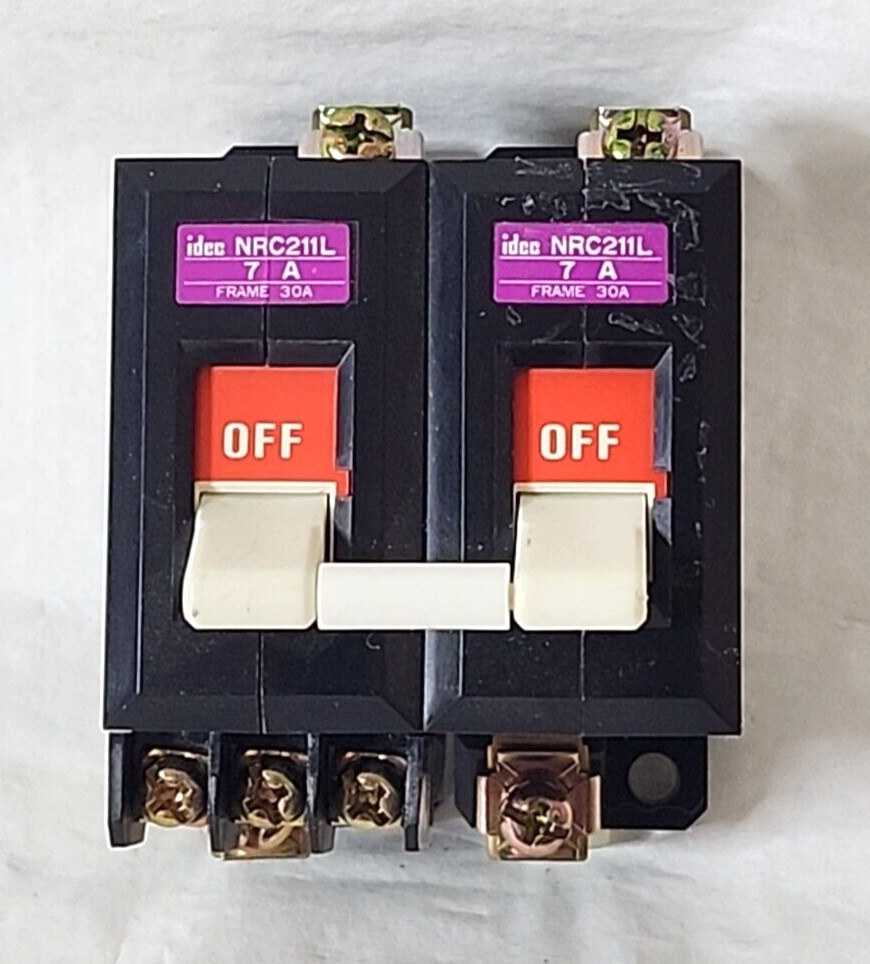 IDEC Izumi NRC211L 7A 2-Pole Circuit Breaker Max V 250V NRC 211L *New*