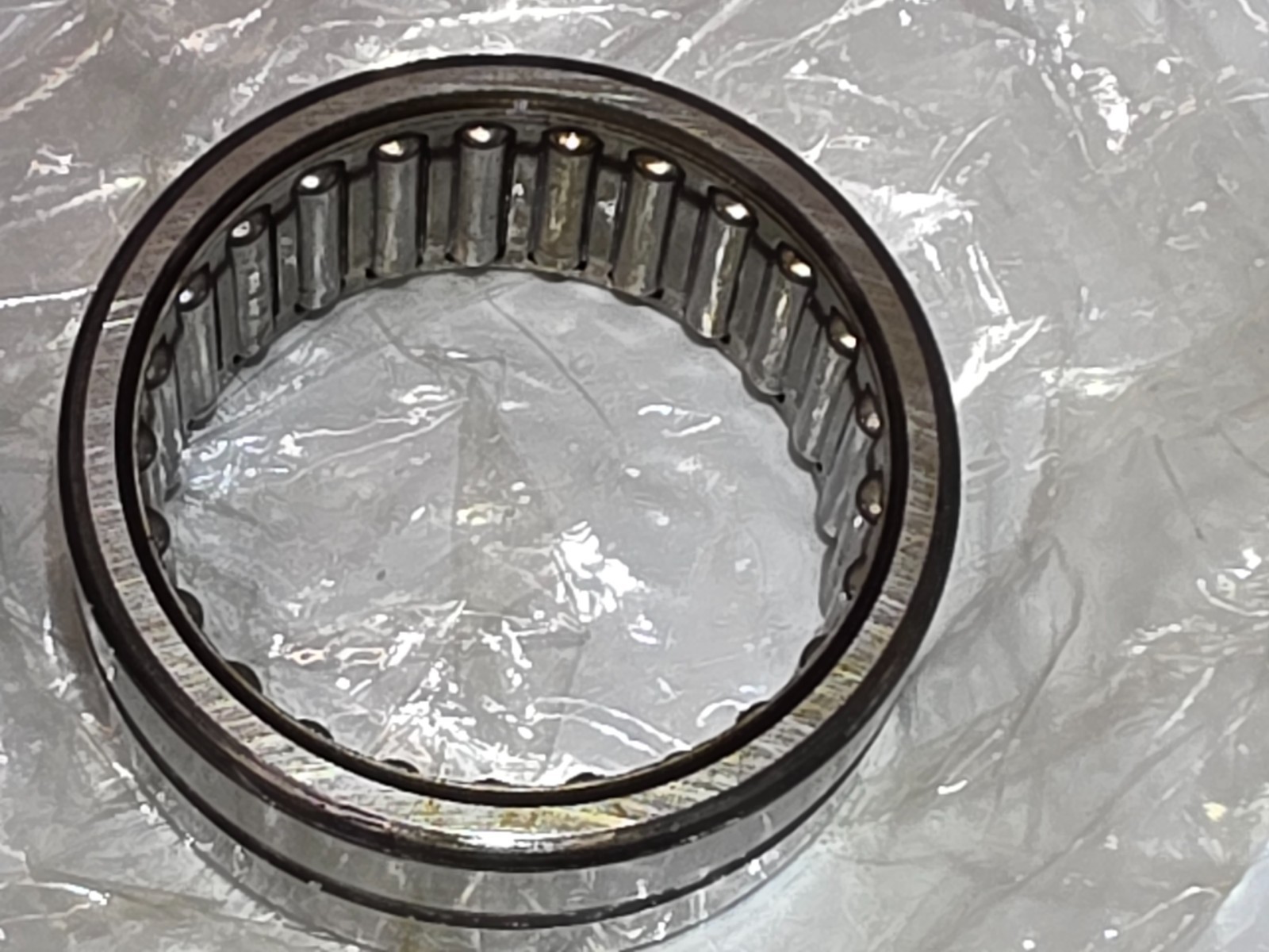 HJ-324116 Needle Roller Bearing, Oil Hole, 2″ ID, 2-9/16″ OD, 1″ Width, 8600rp