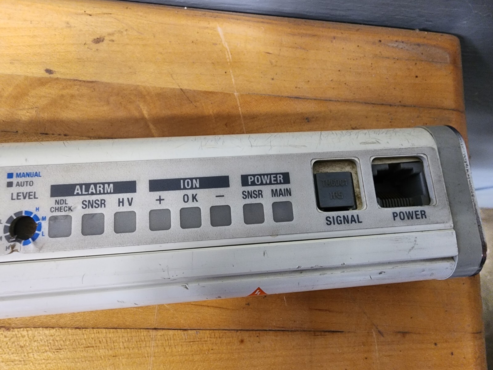 SMC IZS31-780P BAR TYPE IONIZER 9-POINT 24VDC