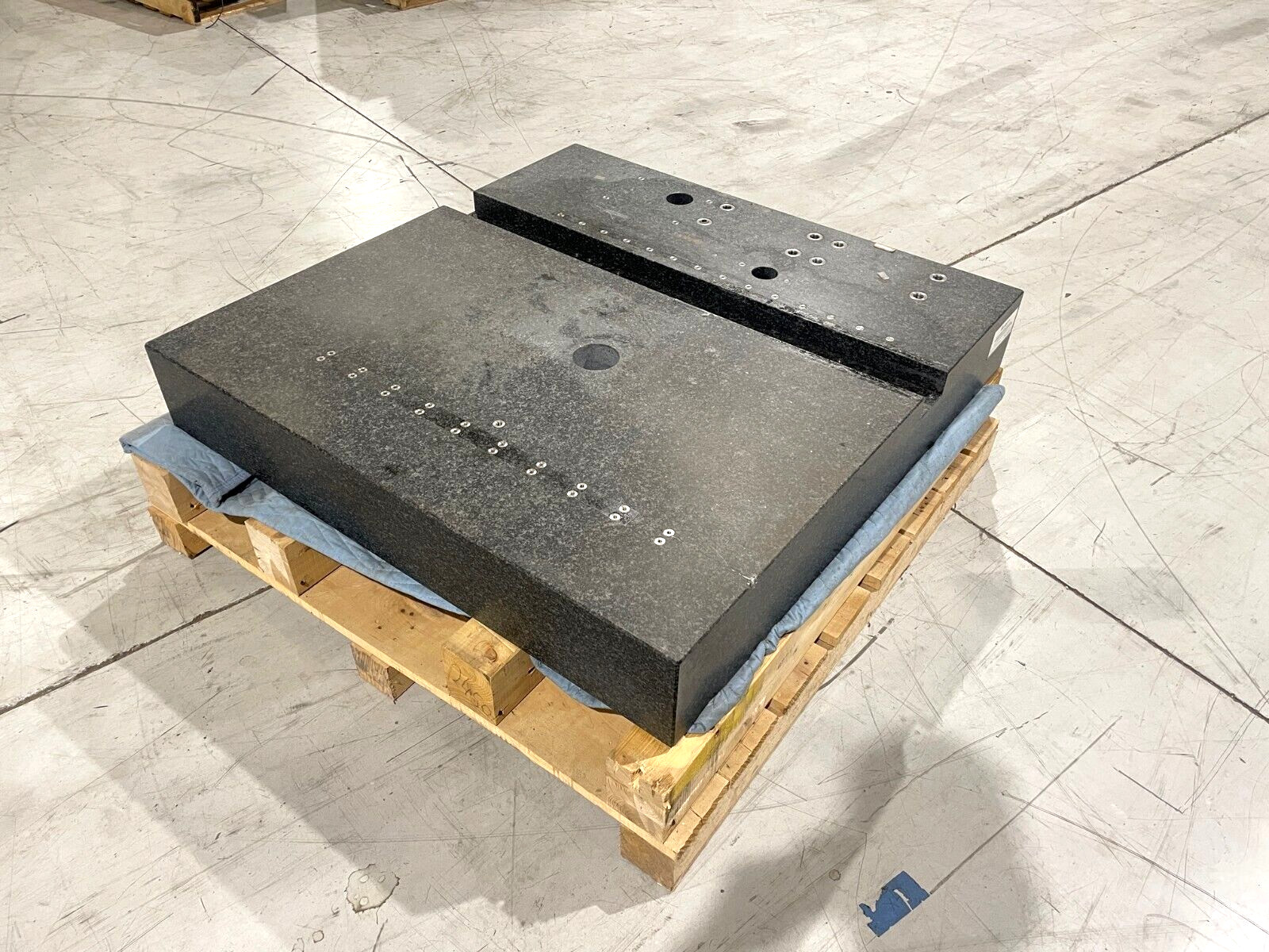 Mycrona Maschinentyp CMM Machine Granite Base, 45-1/2″ x 44-11/16″ x 7″