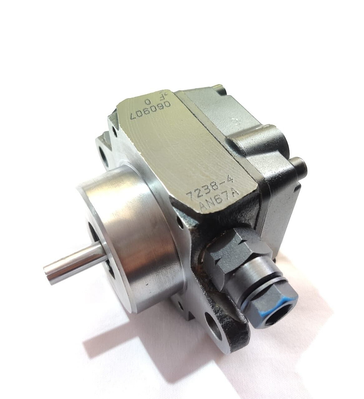 SUNTEC OIL PUMP 7238-4 AN67A MADE IN FRANCE NEW OPEN BOX