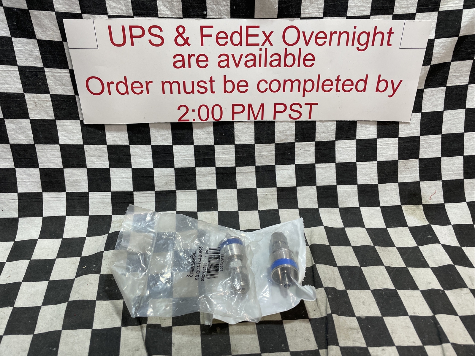 2x SWAGELOK Quick Connect Stem with Valve 1/4″, Blue Key, SS-QC4-D-400K5 #B2C