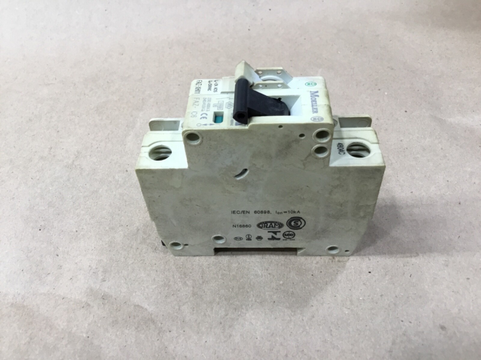 Moeller FAZ-C6 Circuit Breaker With FAZ-XH11 #25I20