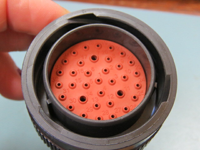 DEUTSCH/ TE CONNECTIVITY HDP26-24-35PN Qty of 1 per Lot CONNECTOR 35-POS PLUG;