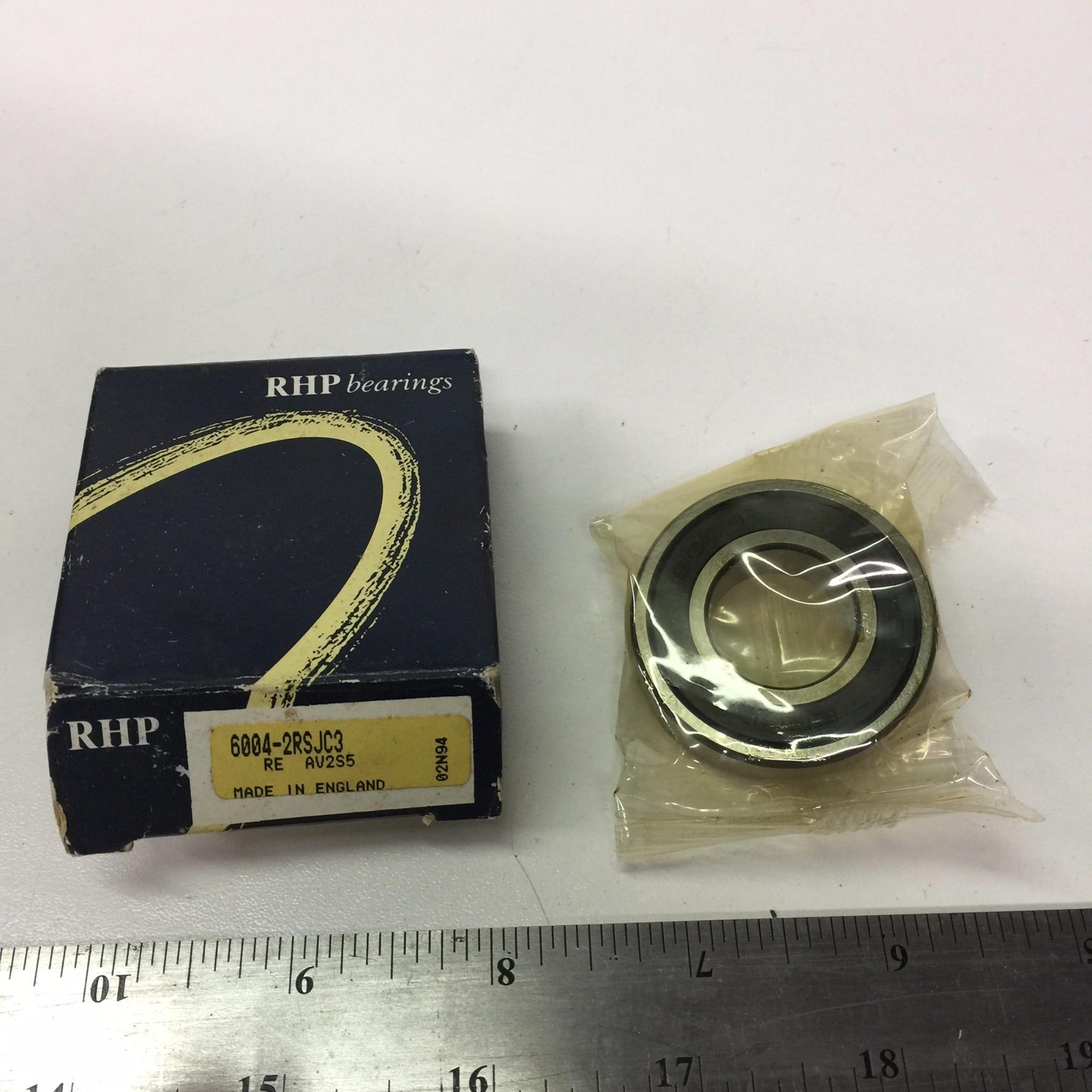 RHP 6004-2RSJC3 RADIAL/DEEP GROOVE BALL BEARING DOUBLE SEALED (LOT OF 2)