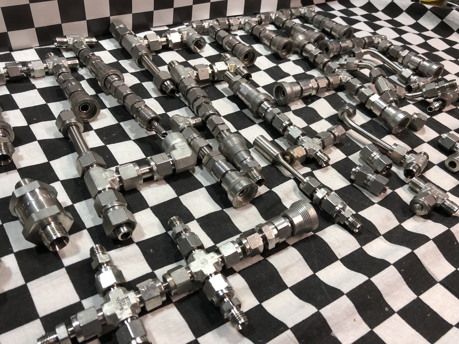 BIG LOT SWAGELOK QUICK CONNECT UNION PORT CROSS TEE ELBOW FILTER SS-QC4-S-400