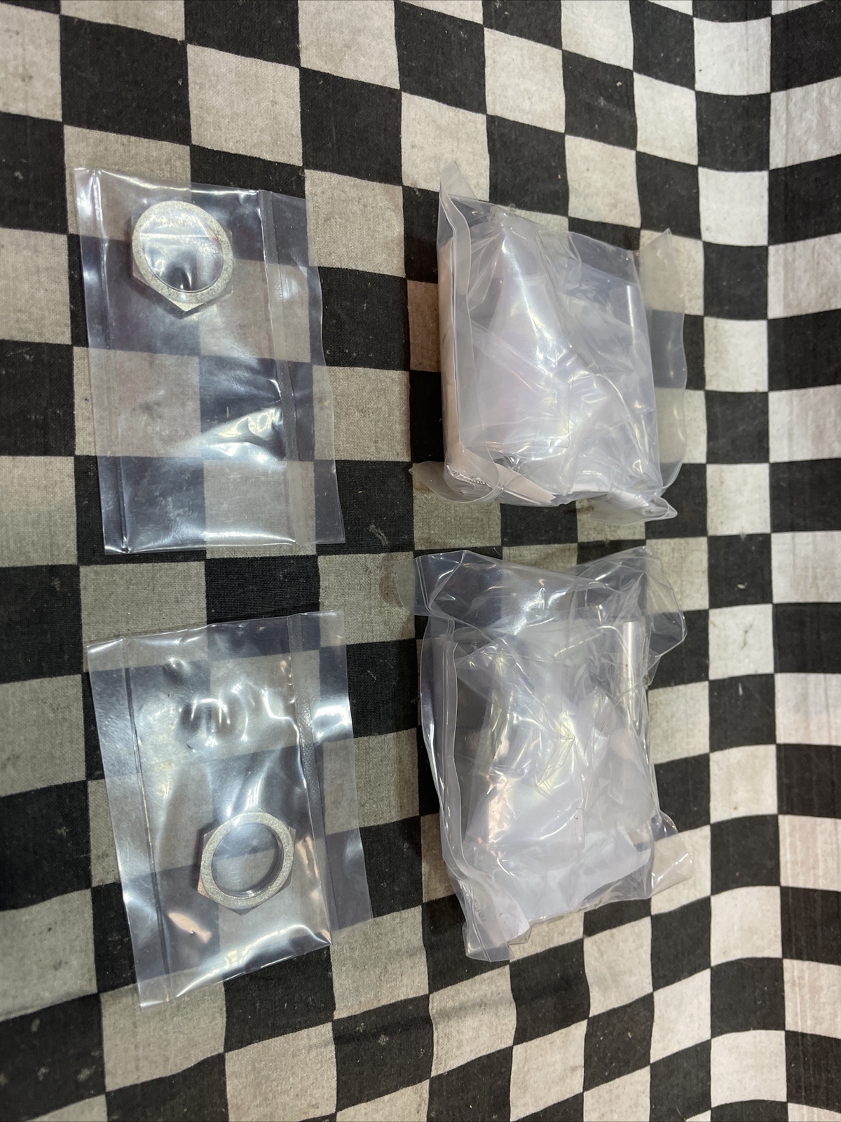 PARKER NEEDLE VALVE 1/4″ FNPT, 4F-V6LK-SS-1799, 4FV6LKSS1799, LOT OF 2 #1374M1