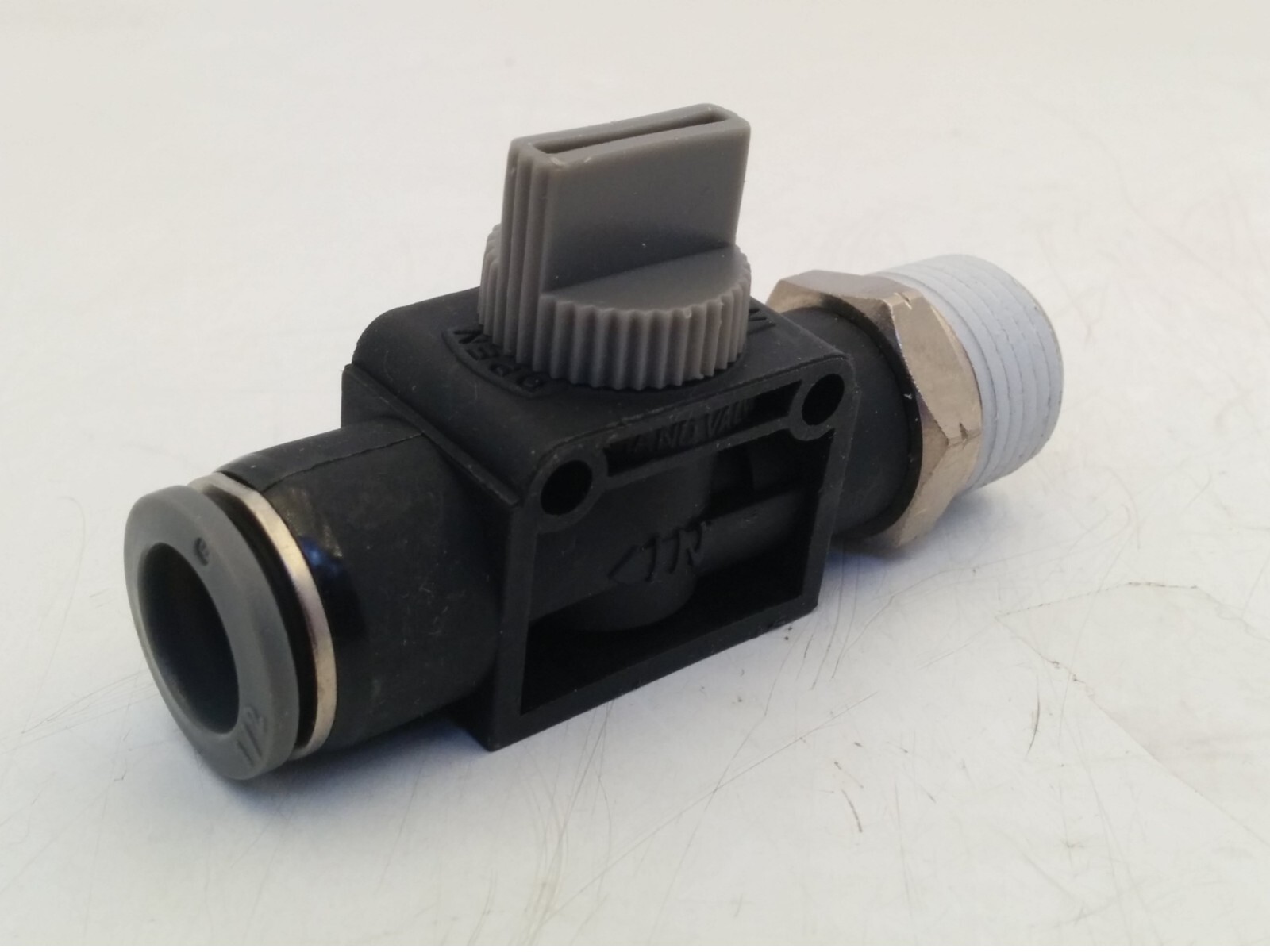 NORGREN C24GJ0748 HAND VALVE THREAD TO TUBE, 1/2″ NPT X 1/2″ OD TUBE, NNB
