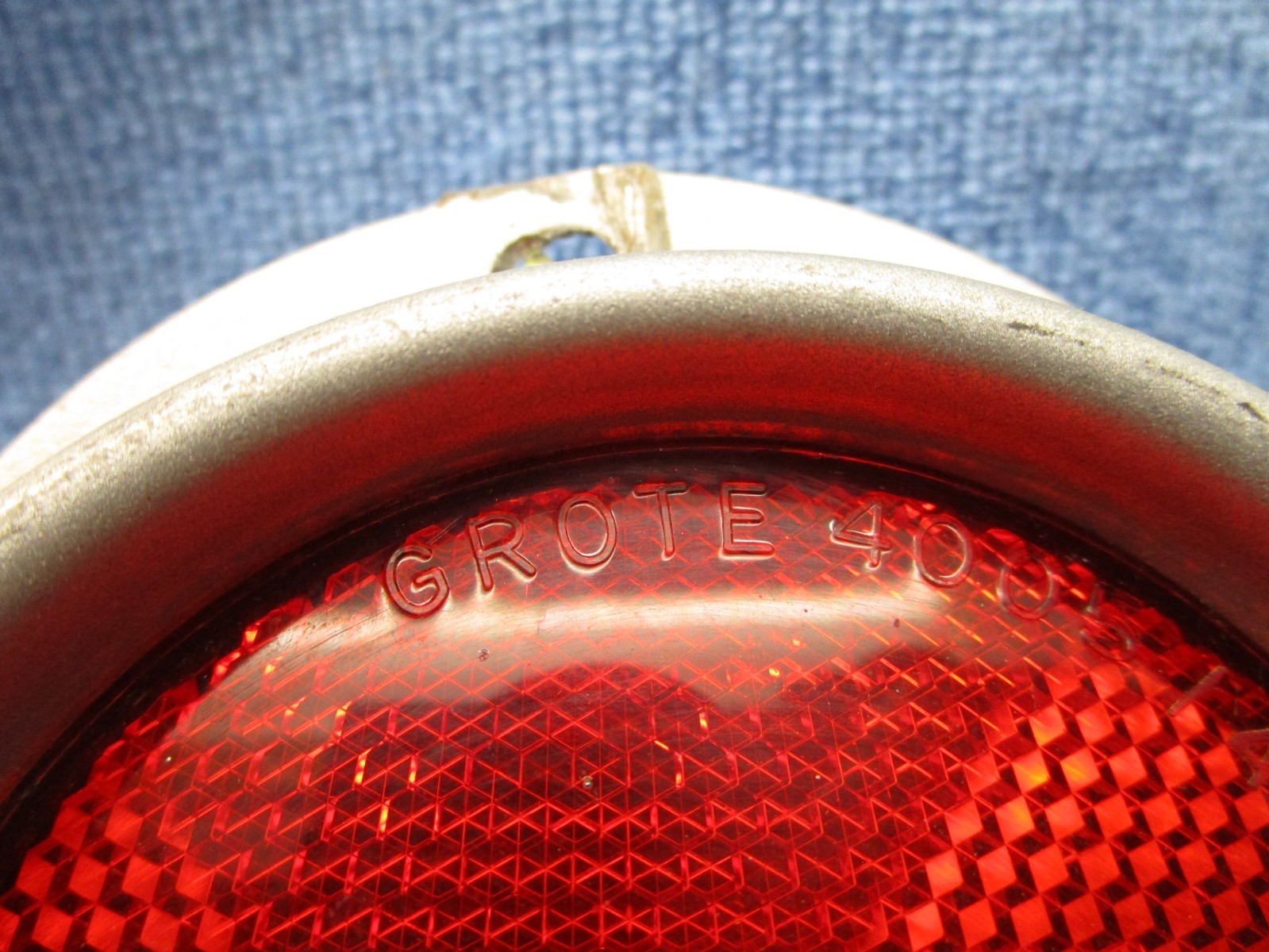 x2 Grote 4006 3″ Reflector with 4019 Bezel SAE-A-76 SAE-A-75