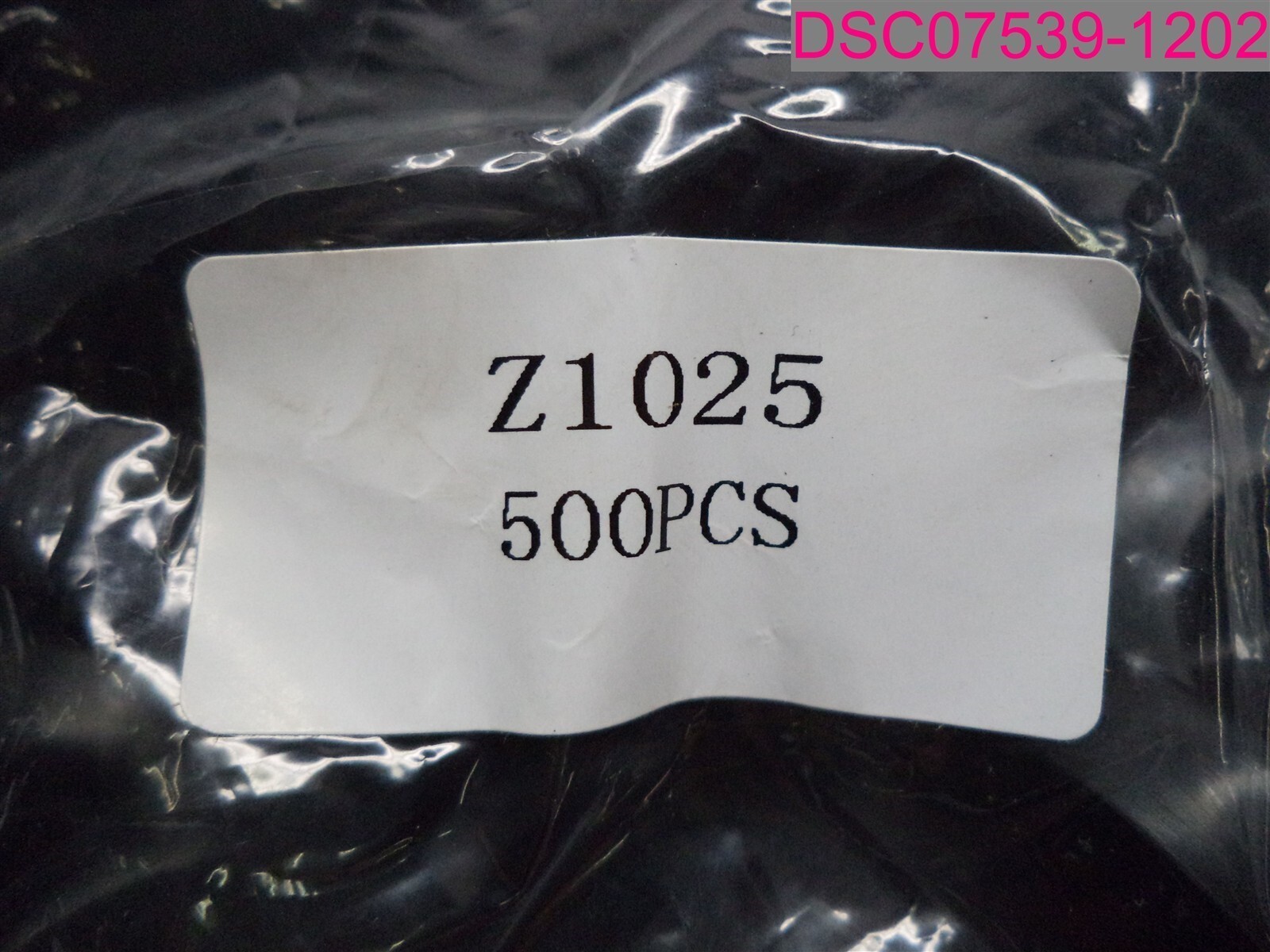 QTY=3500 (7 Bags of 500); Z1025 Black Rubber 1-5/8″ OD, 15/16″ ID, 5/8″ Height