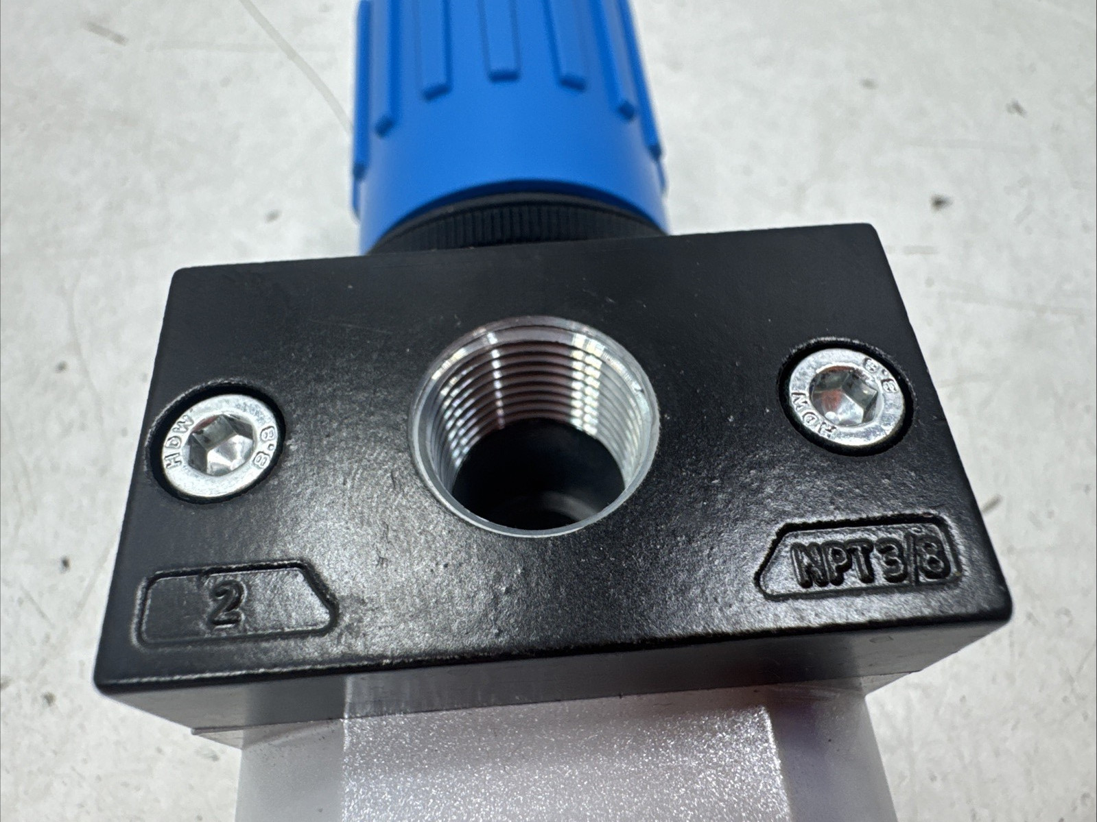 Festo LR-D-MIDI P743 / LR-3/8-D-MIDI-NPT / 173656 Pressure Regulator with Gauge