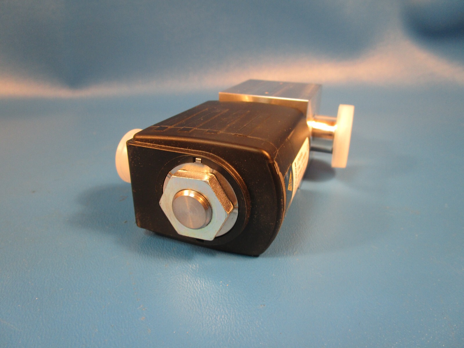 EDWARDS C41780200, LCPV16EKA 24V AC/DC Solenoid Operation Isolation Valve,24v