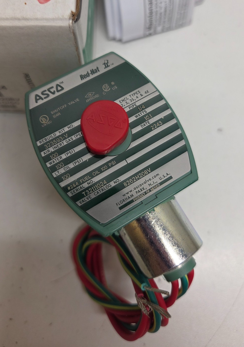 NEW IN BOX! ASCO 120V 1/4″ BRASS SOLENOID VALVE 8262H208V