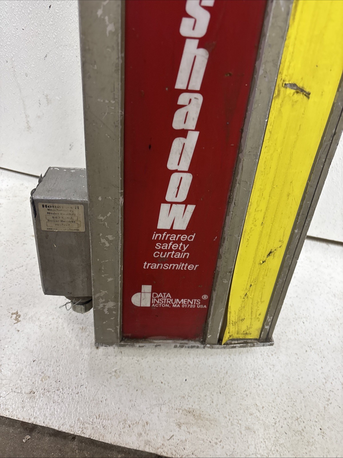 DATA INSTRUMENTS SHADOW36 INFARED SAFETY CURTAIN TRANSMITTER #3E1