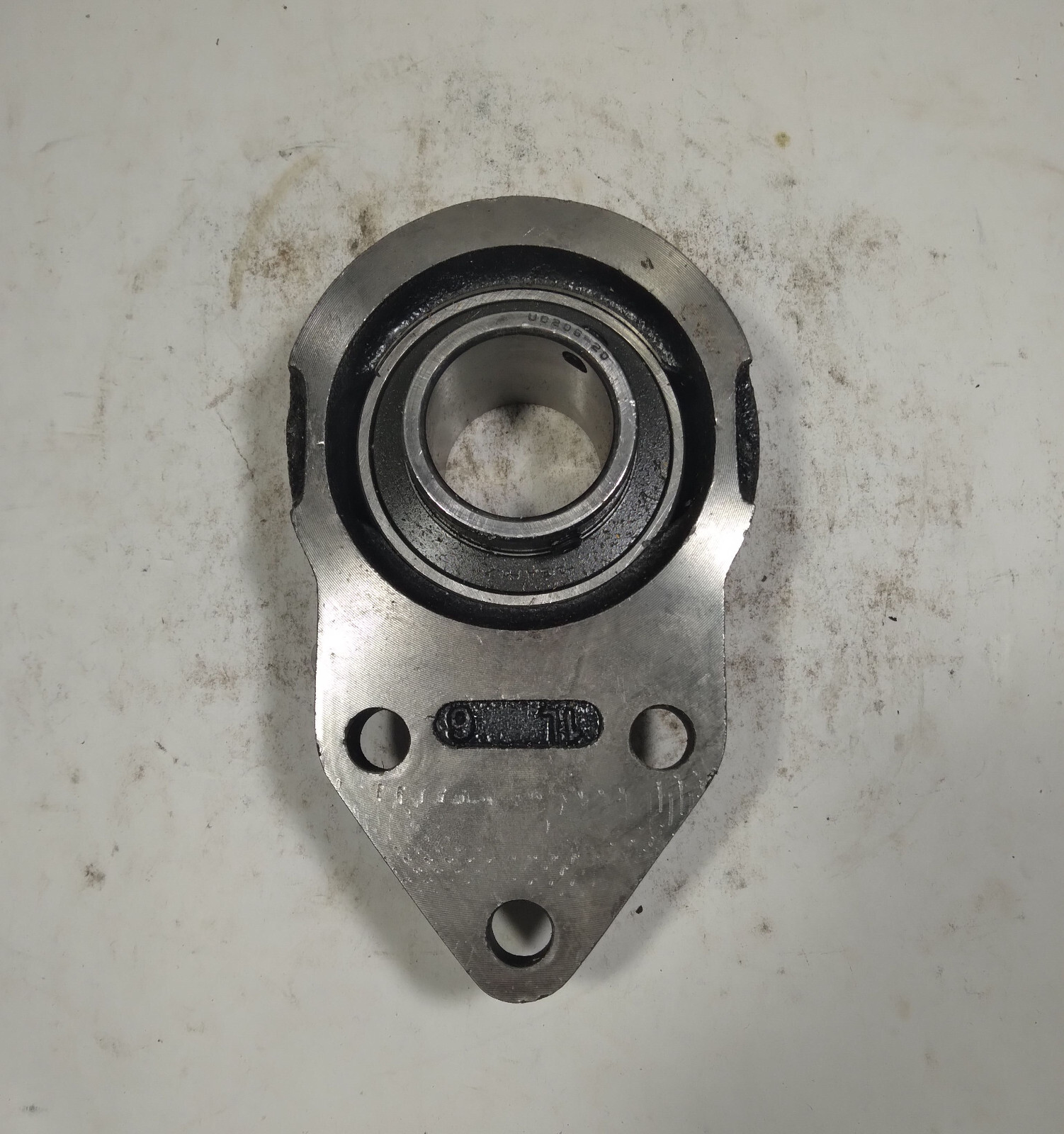 1 NEW AMI FB206-02 HOUSING UNIT W/ UC206-20 BEARING NNB ***MAKE OFFER***