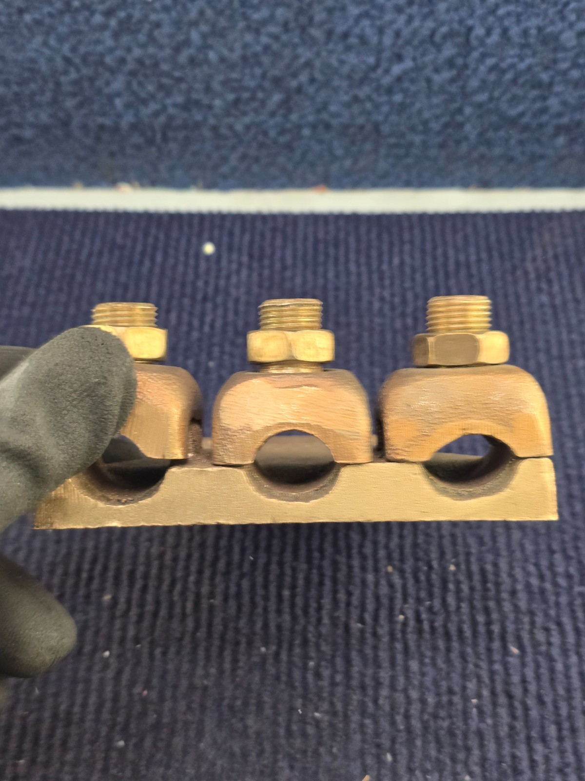 Burndy Q3A34-4N: Copper Lug Connector 400-500MCM Q3A344N
