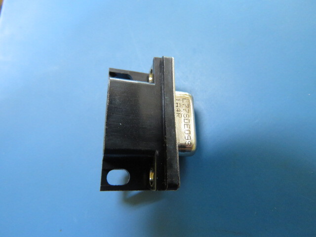 AMPHENOL L77SDE09S1A4R Qty of 10 per Lot 9 Position D-Sub Receptacle, Female