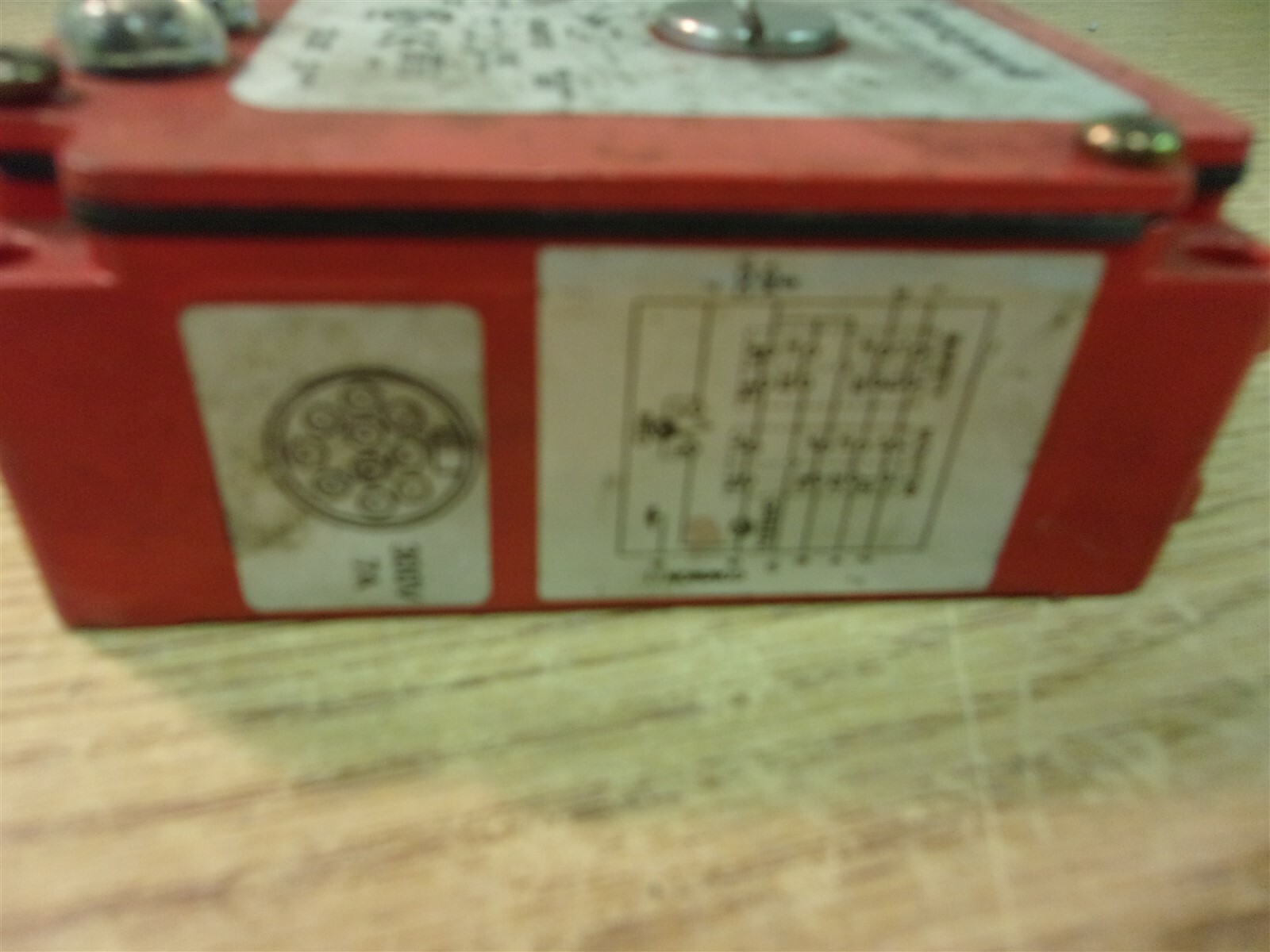Honeywell GKRA40F1C2 24VDC Micro Switch *FREE SHIPPING*