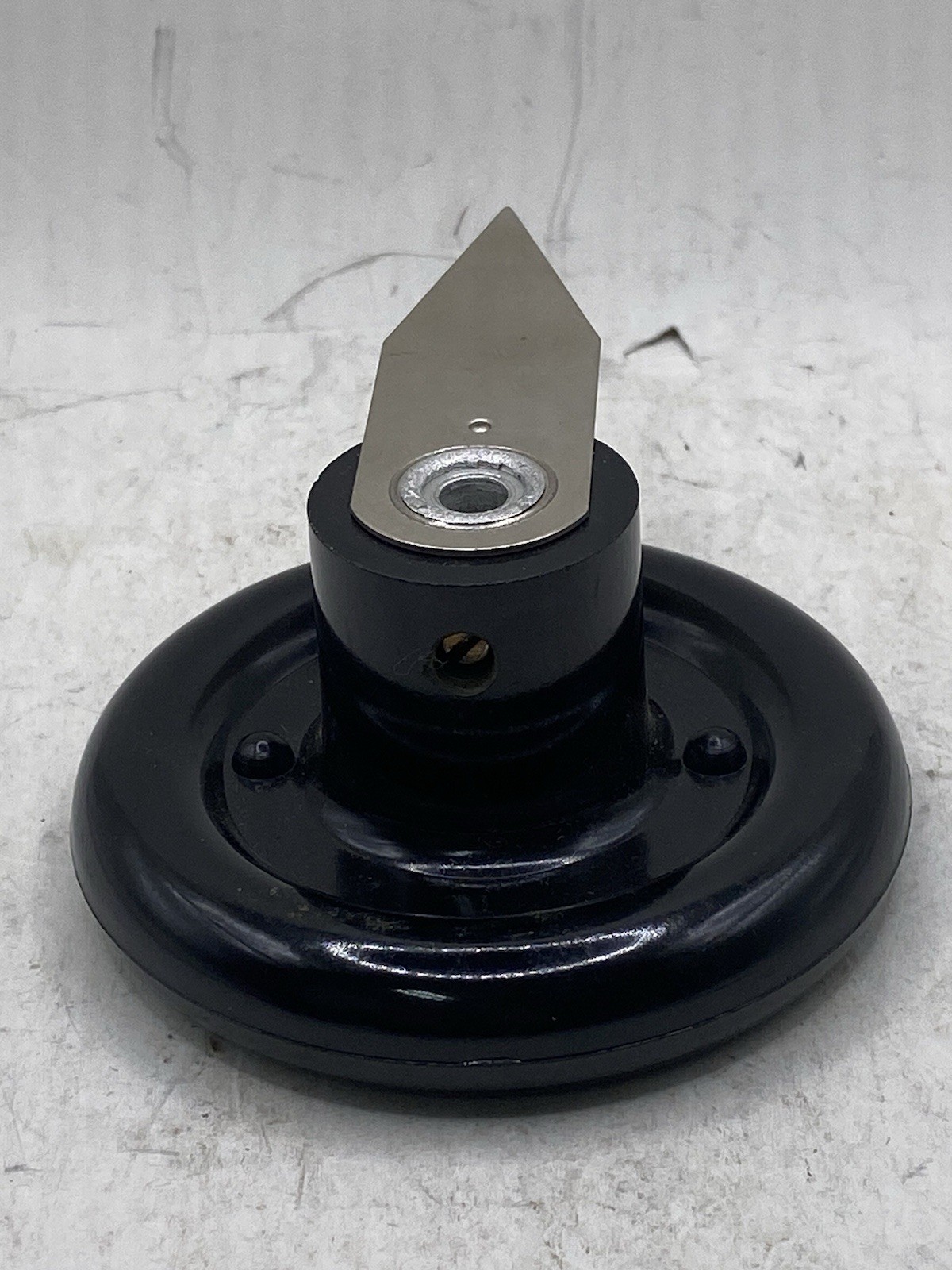 5106 OHMITE POINTER Knob Type Smooth Shaft Size 0.250″ (6.35mm) Dia 3.25