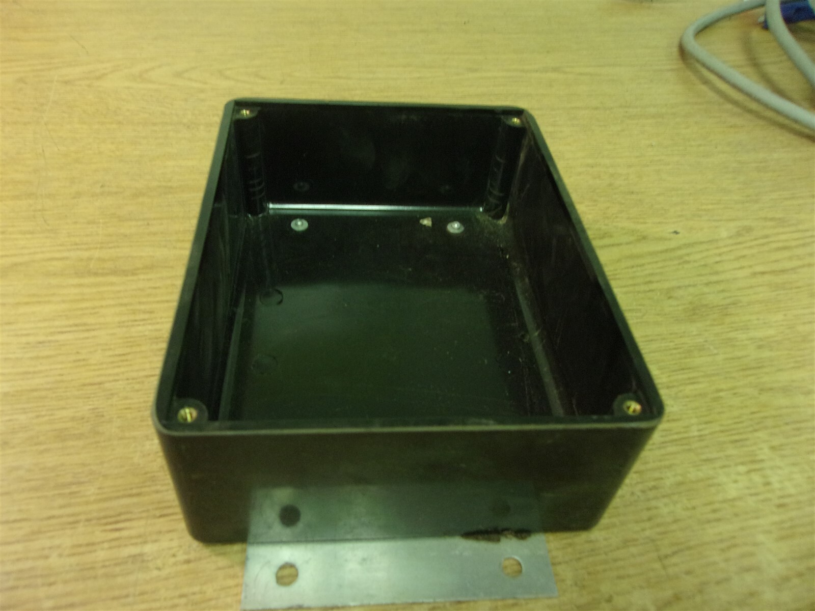 Daka-Ware Enclosure 6-3/4″x5-1/8″x2-1/4″W/ Mounting Bracket *FREE SHIPPING*