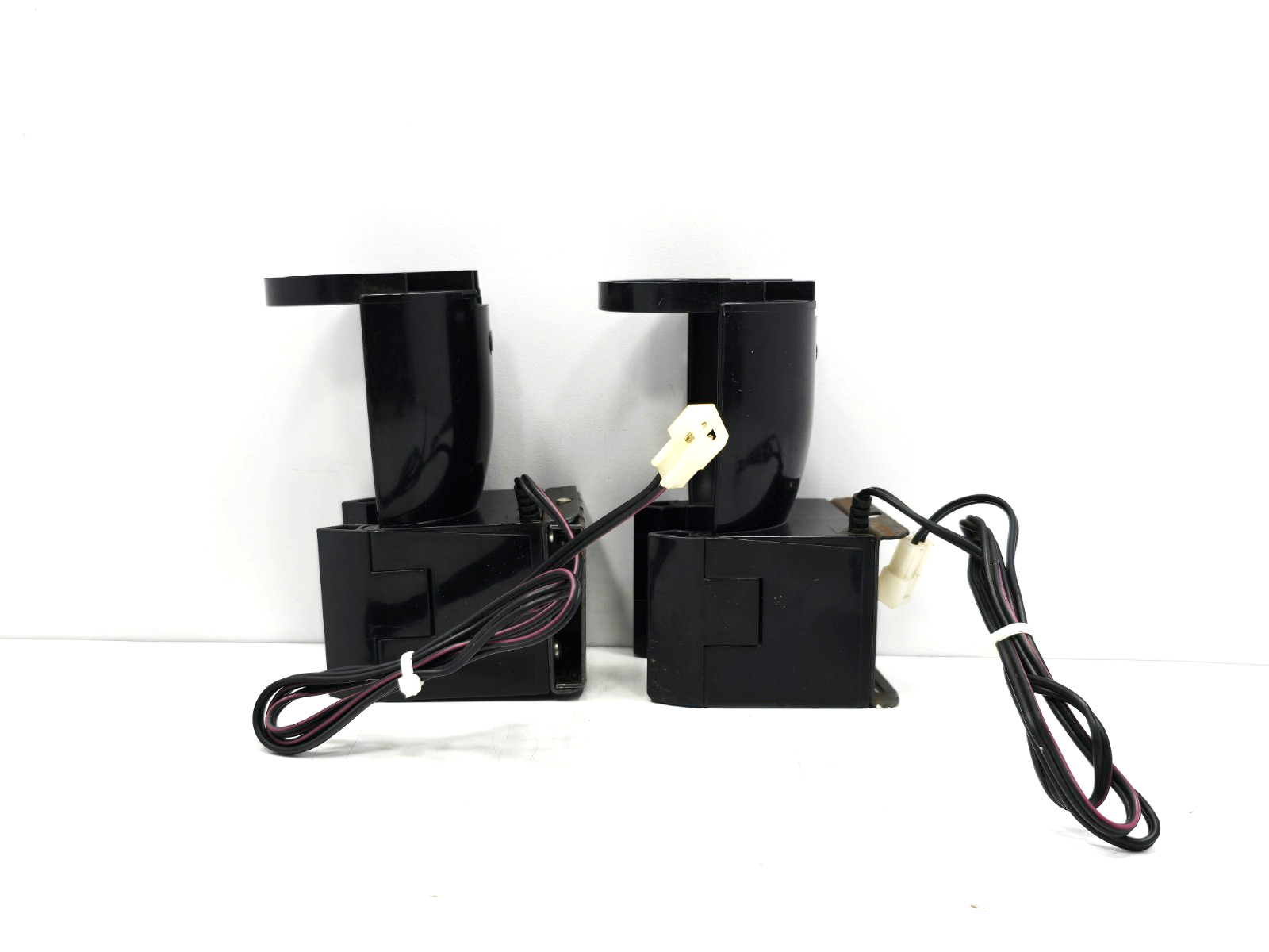 ARXX025 MAGLITE MAG CHARGER FOR FLASHLIGHT ARXX185 LOT OF 2