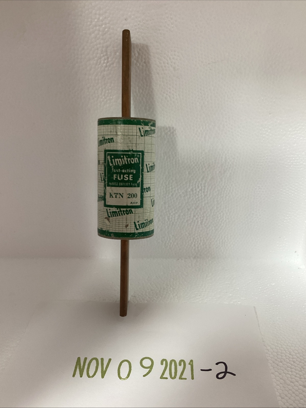 BUSSMANN LIMITRON KTN 200 CLASS K1 FUSE Used