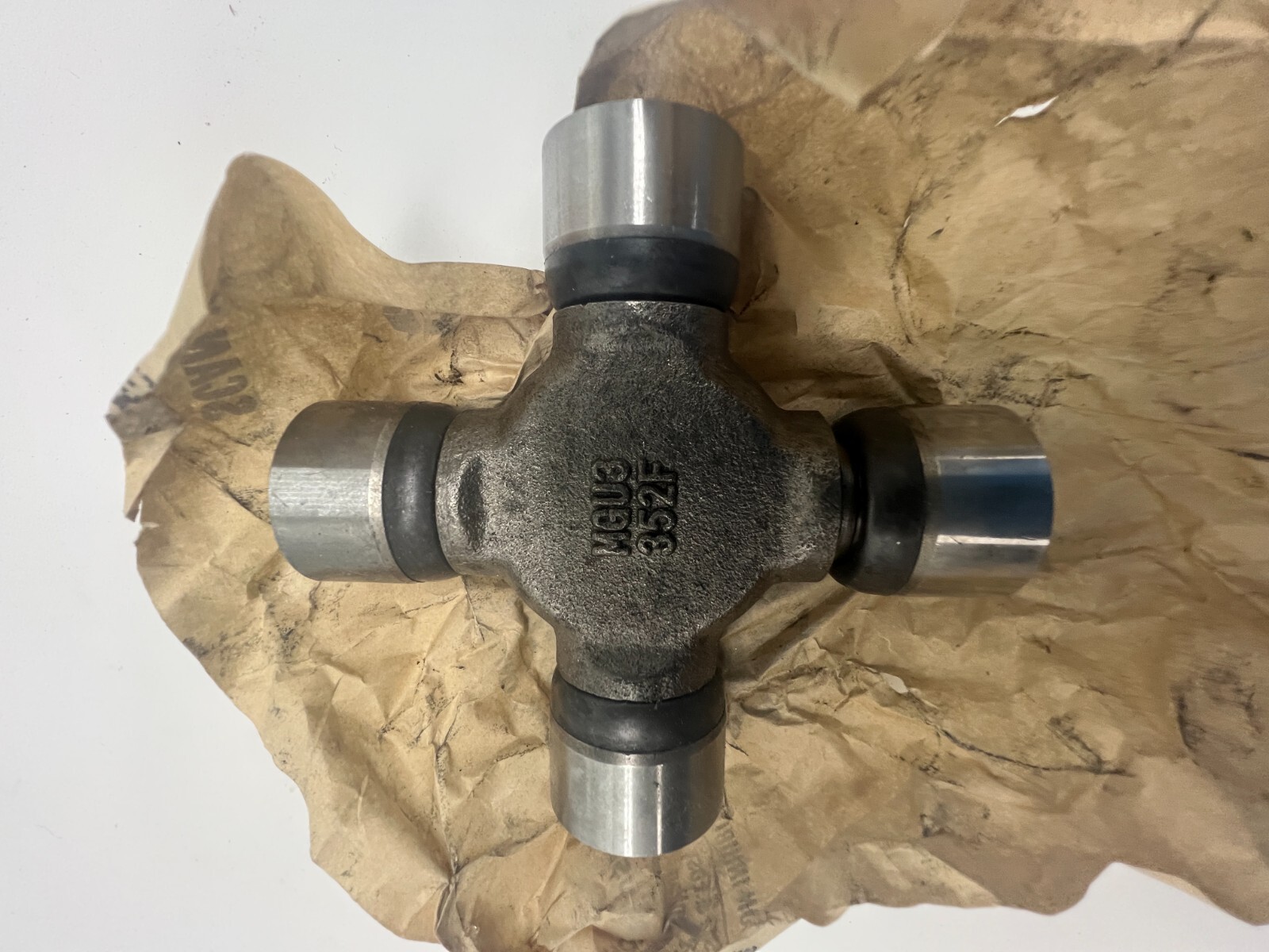 MOOG MOG-354 Genuine OEM Greaseable Premium Universal Joint 015-2175-8
