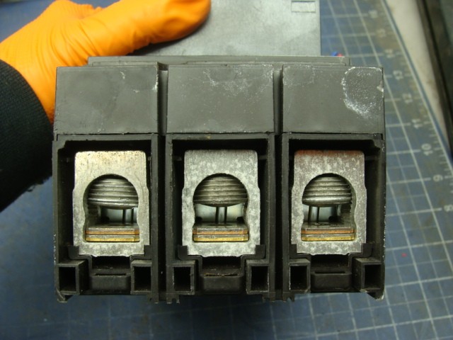 SQUARE D JDL36200 POWERPACT JD 250 CIRCUIT BREAKER DISCONNECT SWITCH 200 AMP