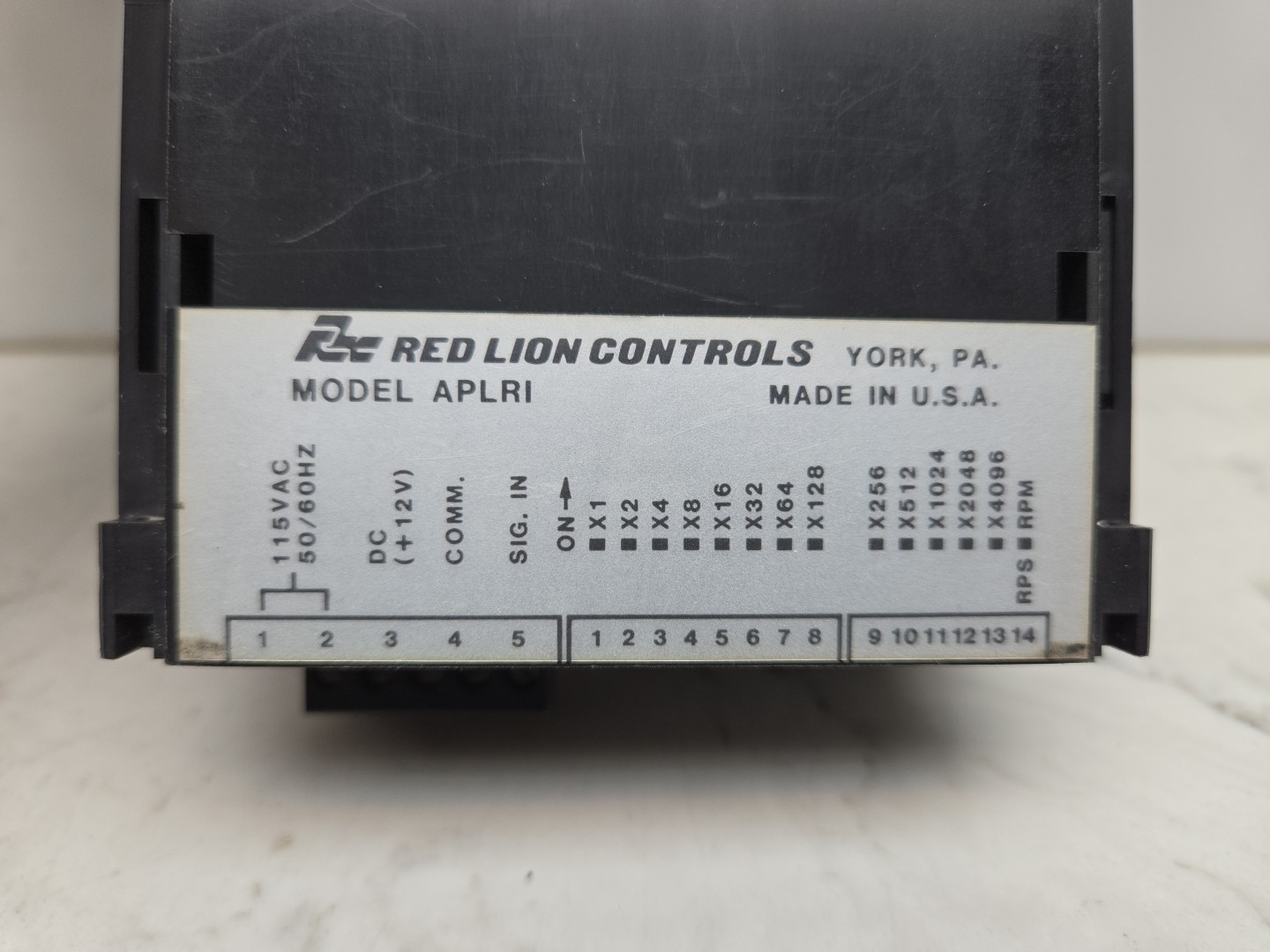 Red Lion Controls APLRI600 6 Digit Panel Meter Tachometer 115Vac Used See Pics