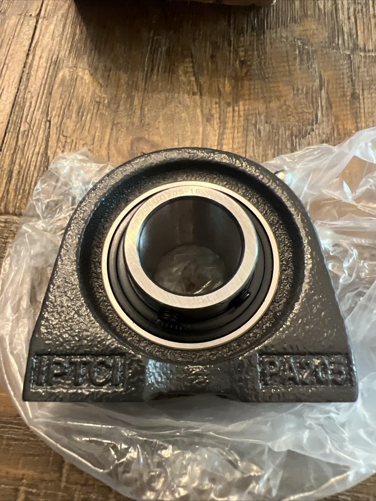MNEW IPTCI PA205 PILLOW BLOCK BEARING NIB FAST SHIPPING