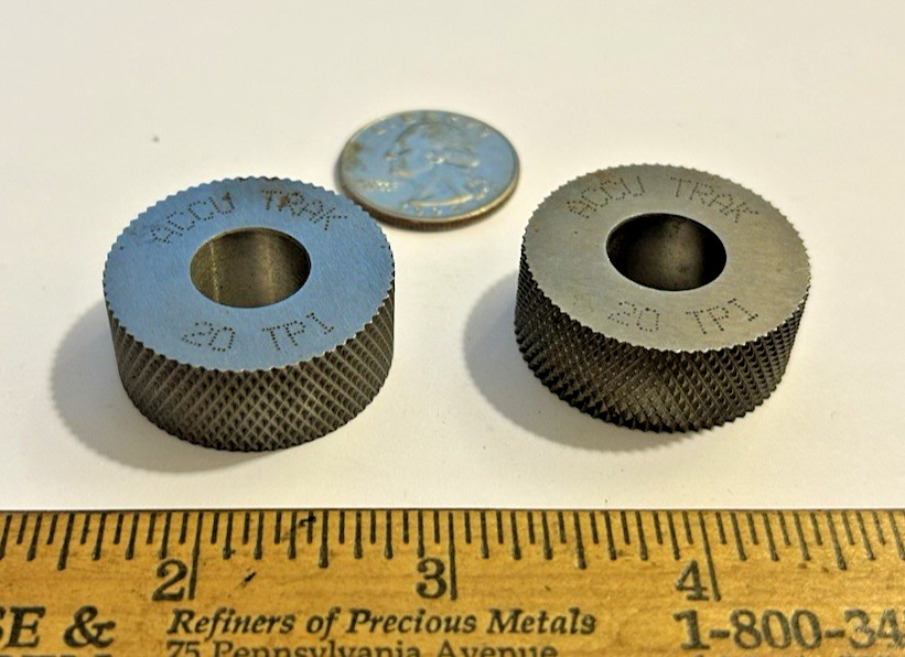 PAIR ACCU TRAK TOOLS 20 TPI KNURLING WHEELS 1 1/4 X 1/2 X 1/2 L&R DIAMOND M&F