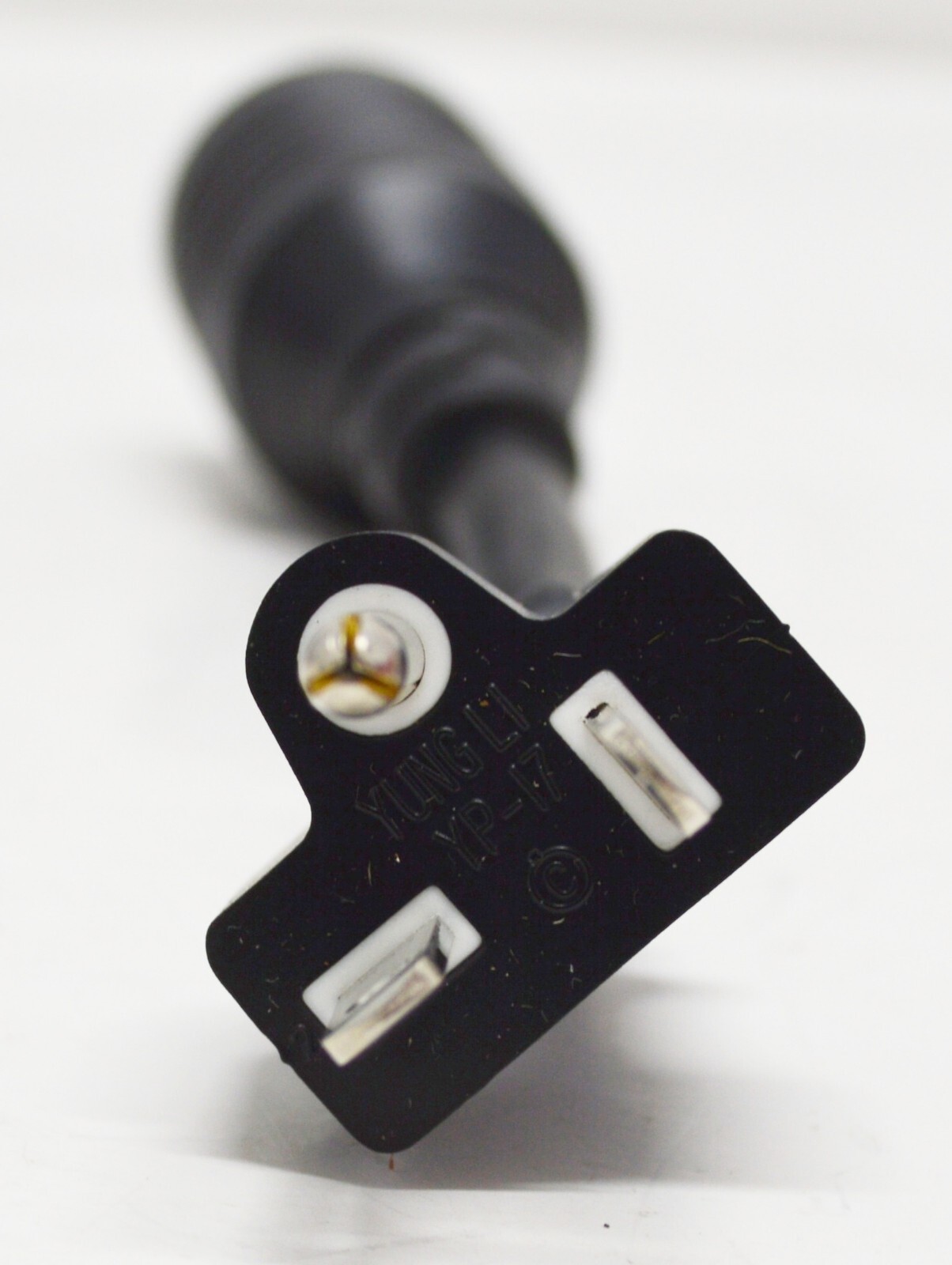 NEW Yung Li YC-56 Heavy Duty Power Adapter L5-20R 20A 125V