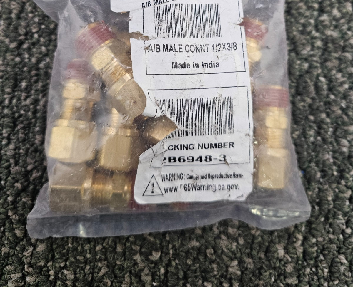 (QTY 10) 90686 Brass Compression Fittings 1/2-inch x 3/8-inch A/B Male Connector