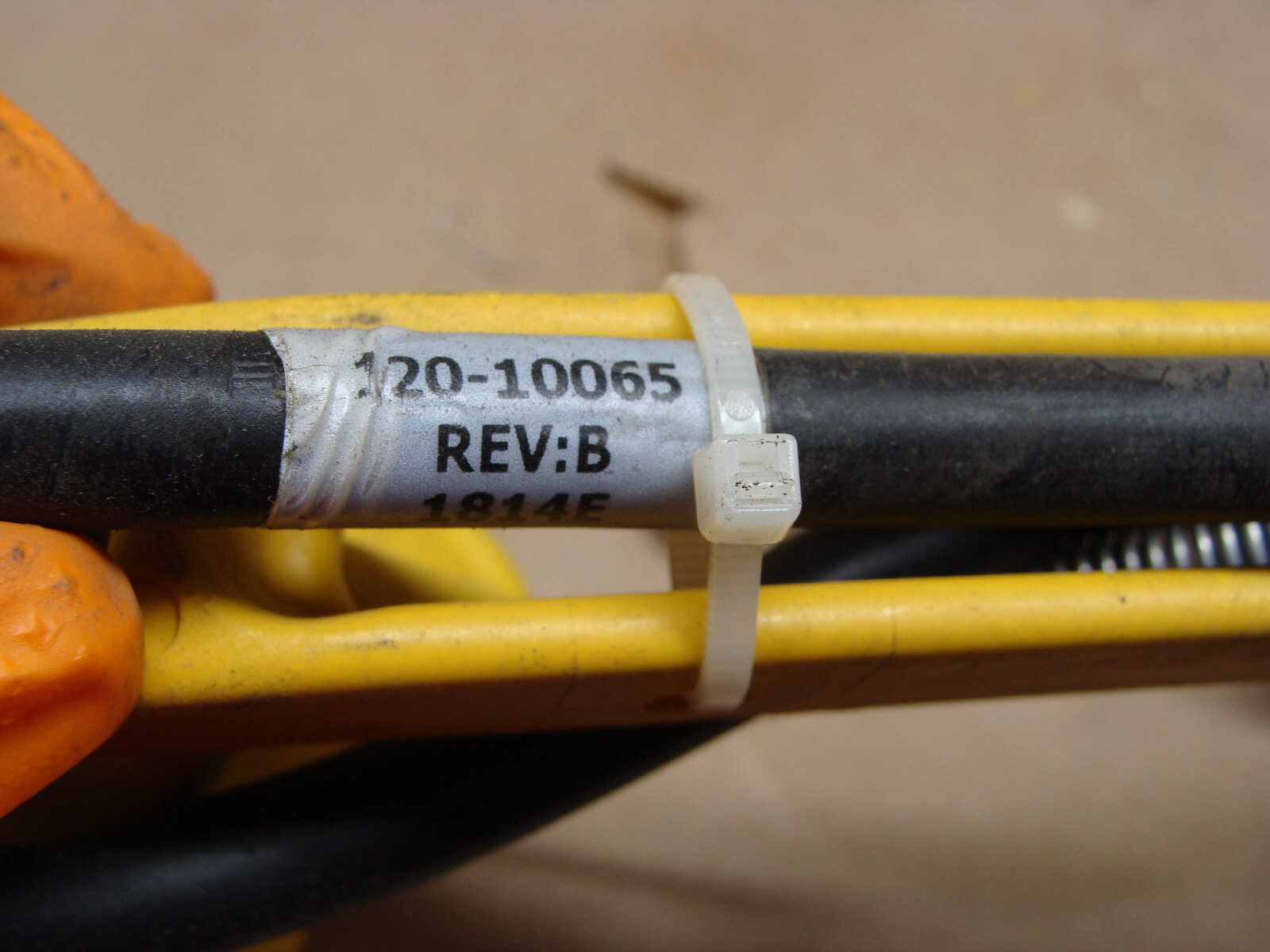 MAGNETEK UNIVERSAL COLLECTOR ASSY ARM 1814E 120-10065