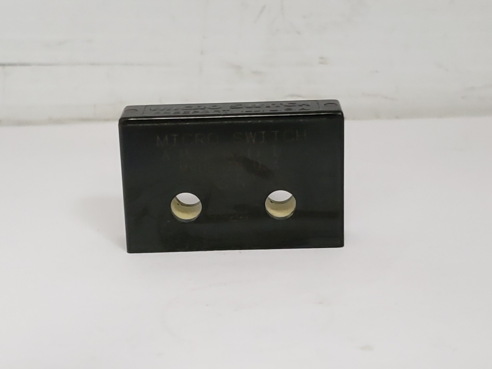 HONEYWELL MICRO SWITCH 52FR1 PROXMITY SENSOR MAGNET ACTUATOR 2 HOLE NNB