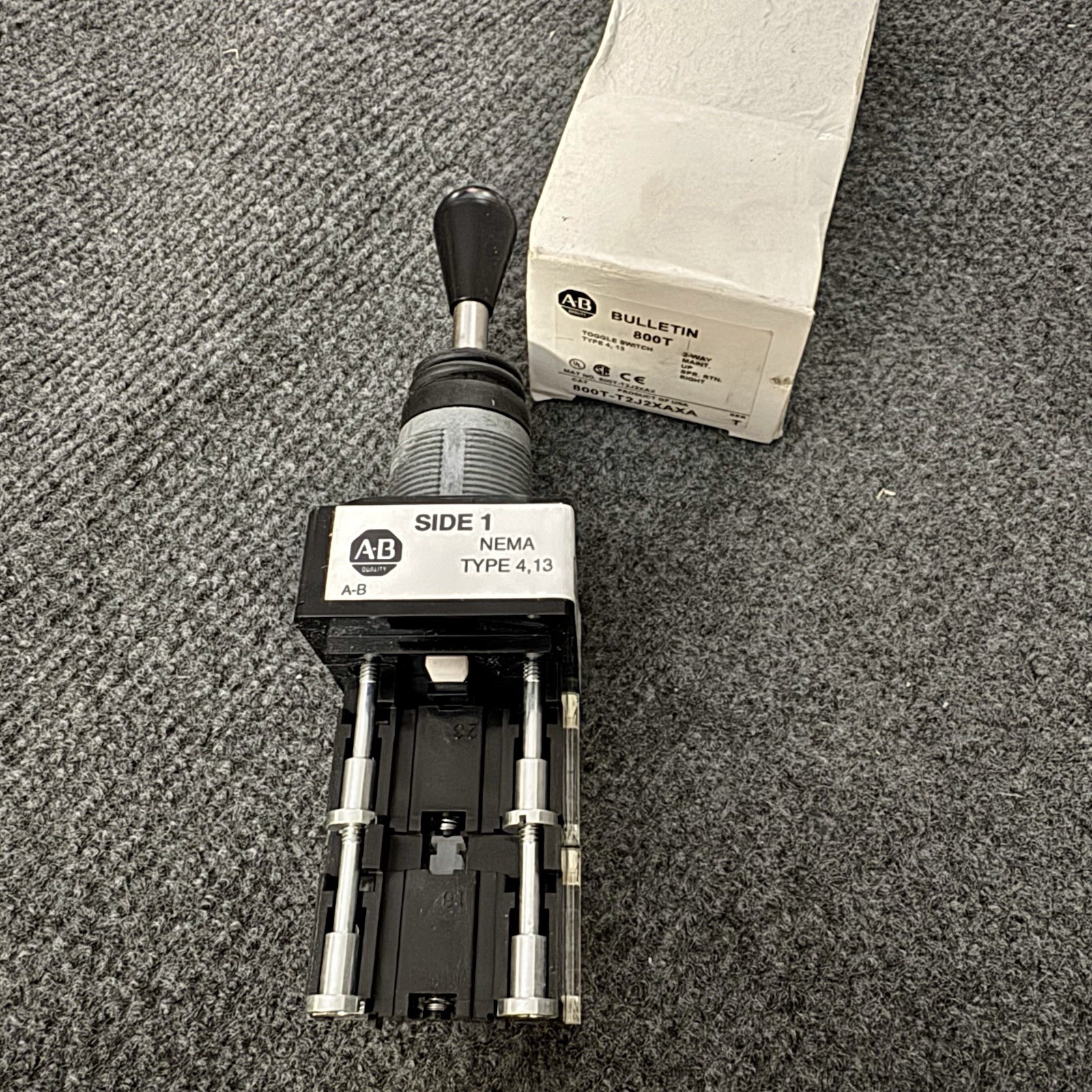 Bulletin 800T T2J2XAXA Toggle Switch 2 Way Type 4 13 Series T BRAND NEW IN BOX