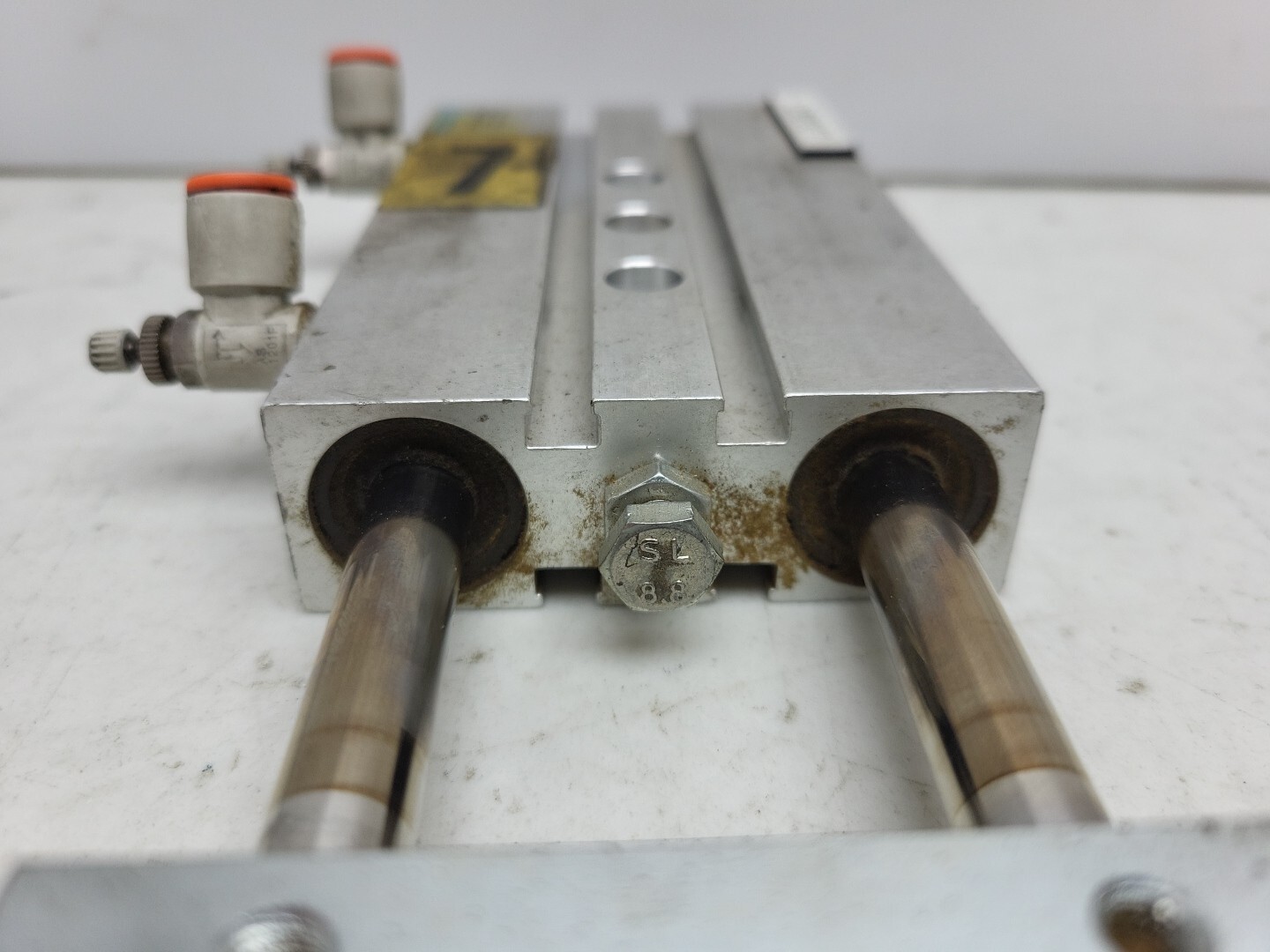 Festo DPZ-20-40-P-A Twin Cylinder Dual Piston 20mm Bore 40mm Stroke 32695 Used