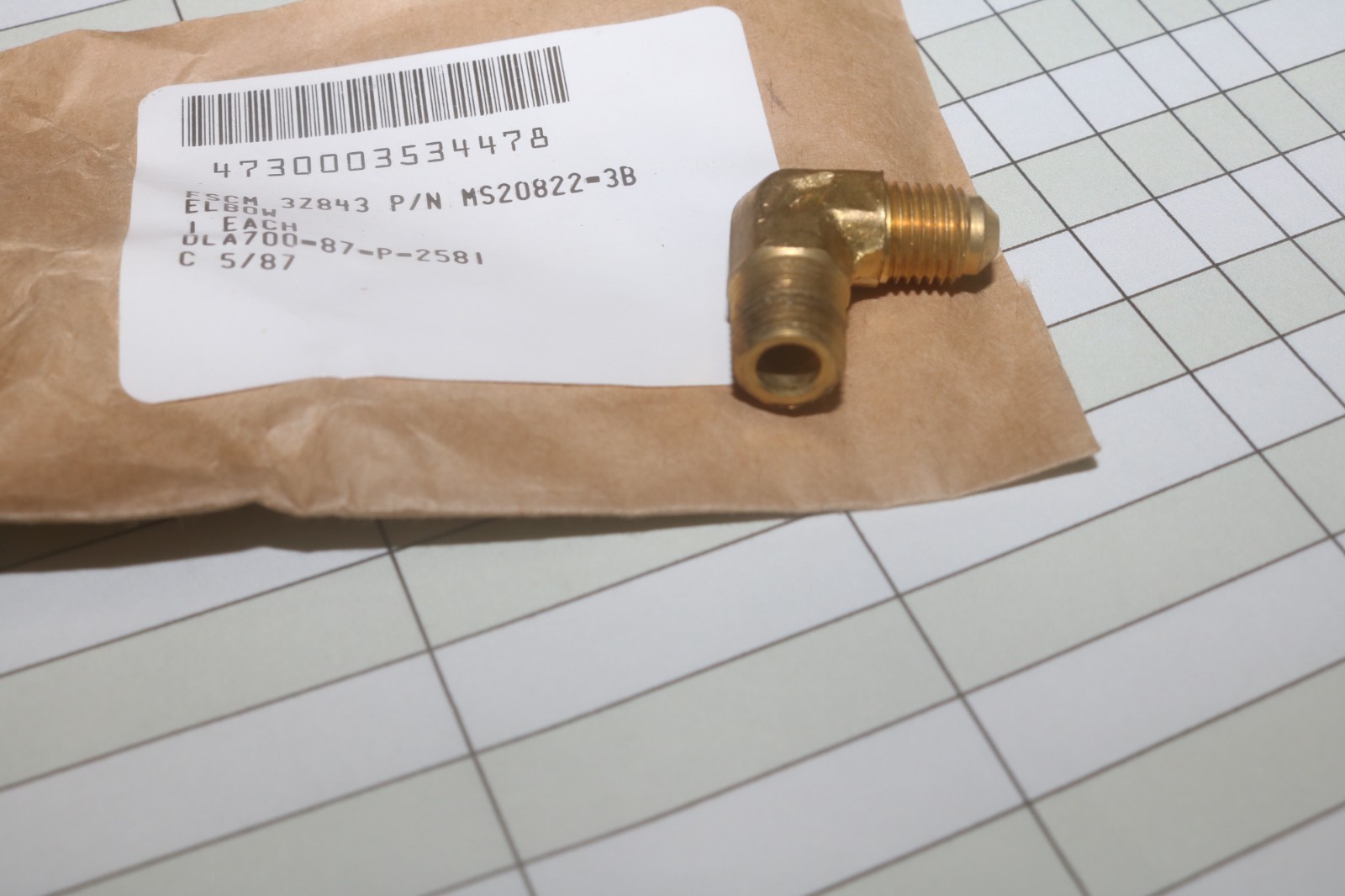 USGI pipe to tube elbow 90 deg. MS20822-3B 1/8 x 1/8 UNF to NPT brass