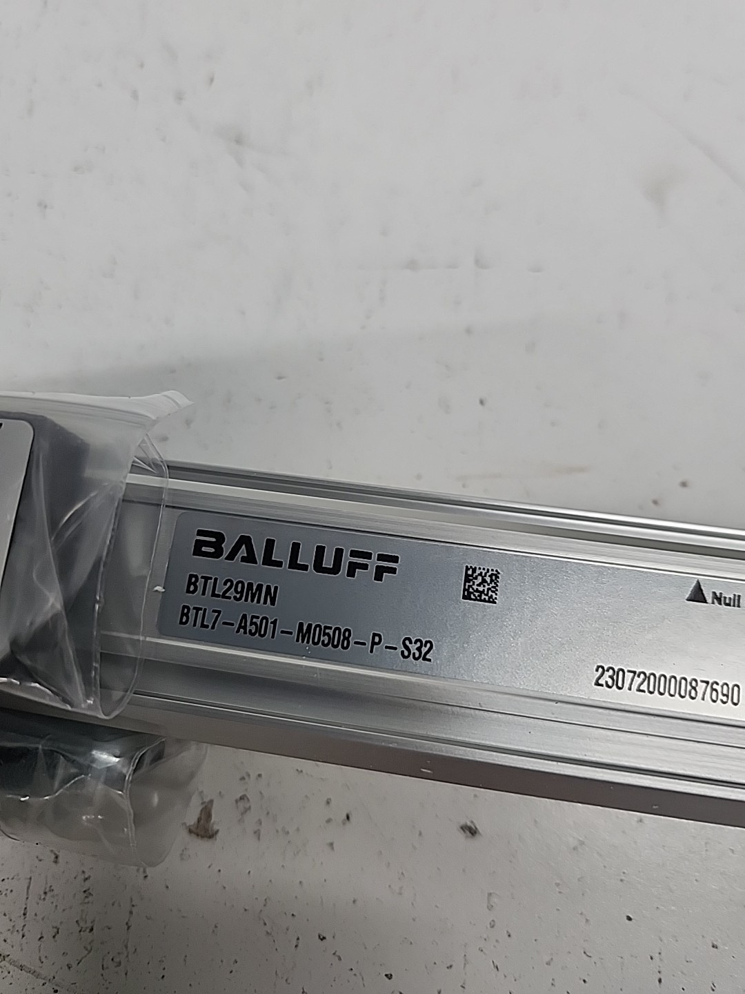 BALLUFF BTL29MN BTL7-A501-M0508-P-S32 MAGNETOSTRICTIVE POSITION SENSOR **NOS**
