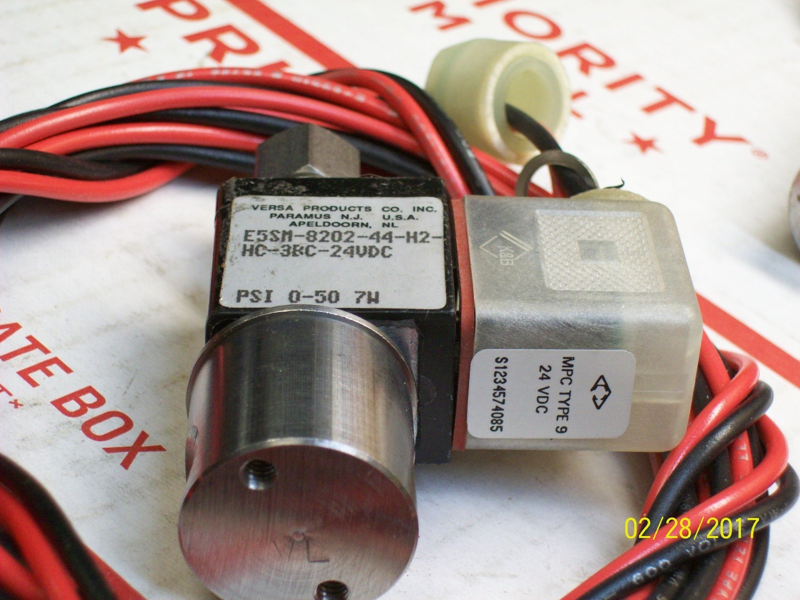 NEW VERSA VALVE E5SM-8202-44-H2-HC-3BC-24VDC (see description)