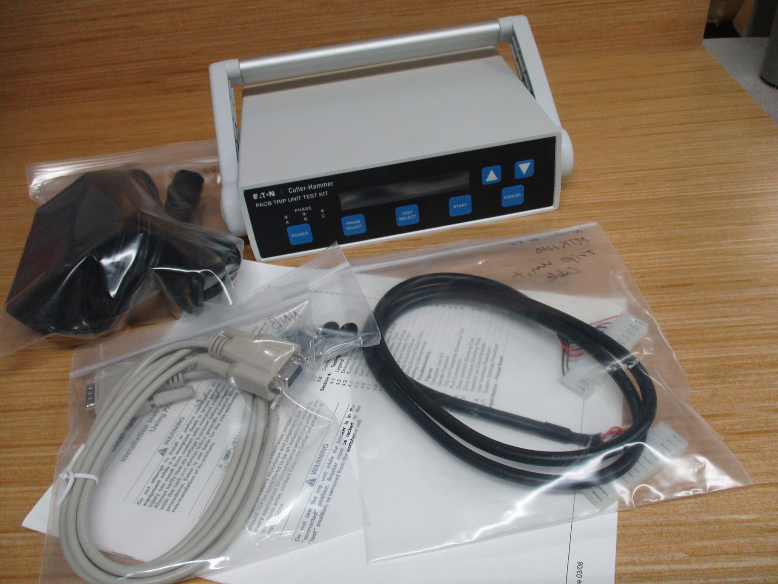 Eaton MTK1000 Cutler Hammer PACB Trip Unit Test Kit Enclosure&Cables