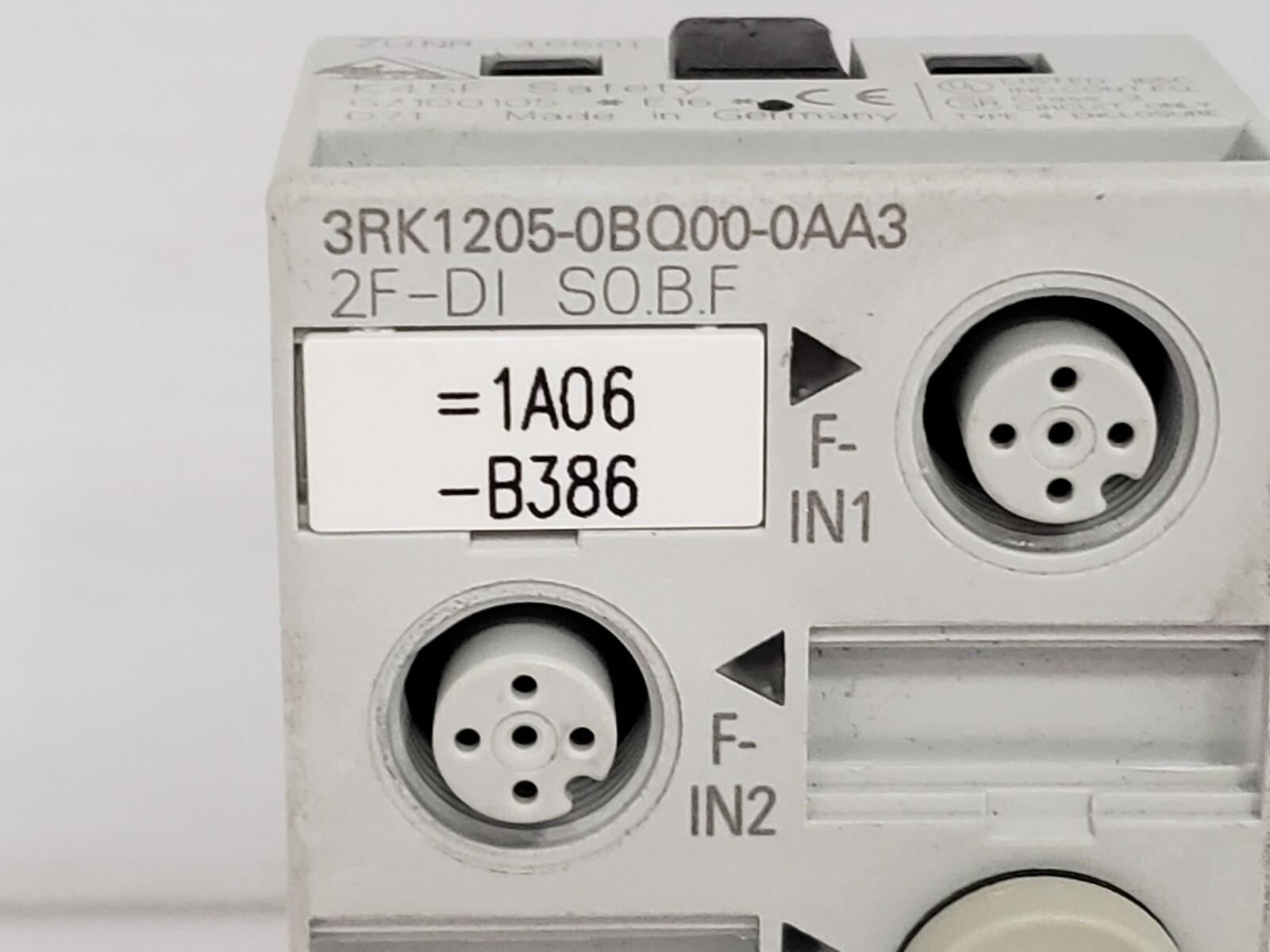 SIEMENS 3RK1205-0BQ00-0AA3 SAFETY CONTROL MODULE 2 DIGITAL INPUTS