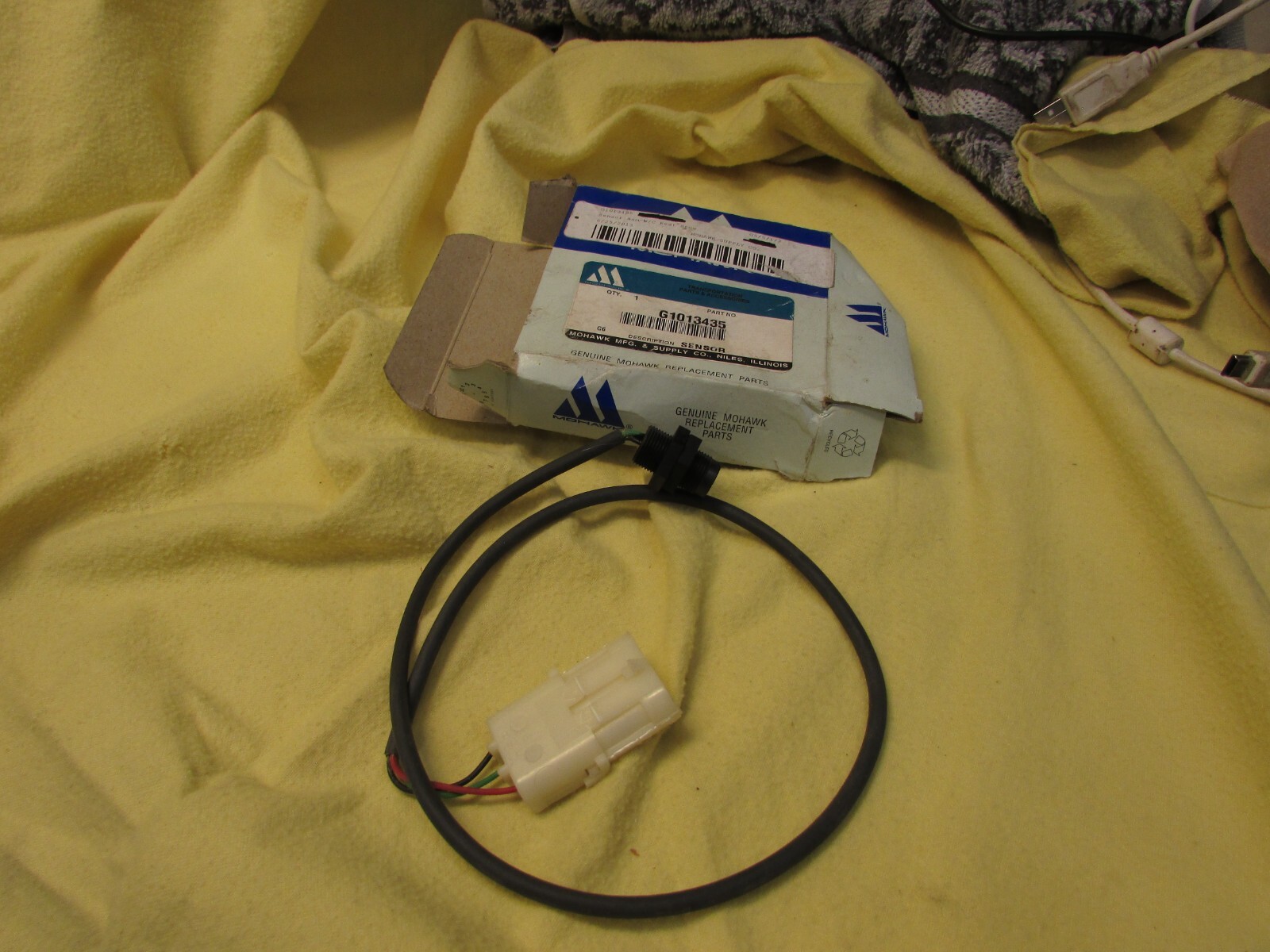 Honeywell SR4P3-C1 Sensor, NOS, Mohawk G1013435, L3