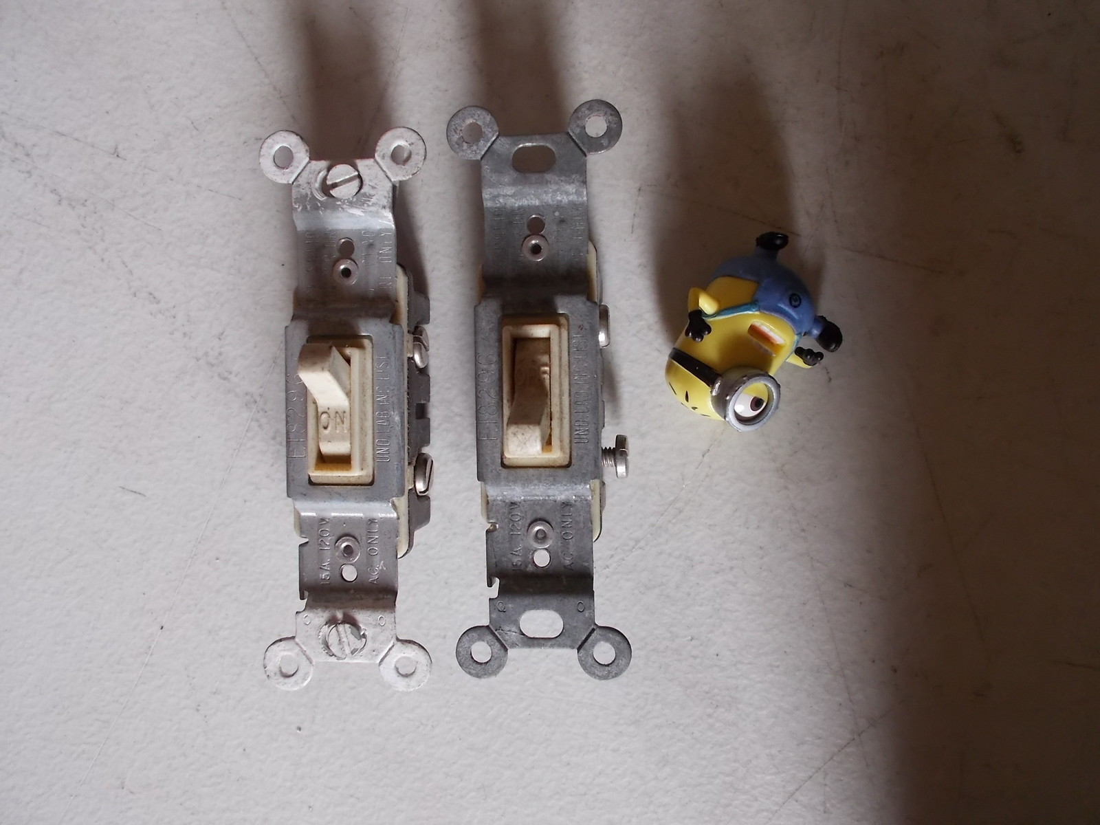Slater E18296 Toggle Light Switches, Lot of 2 *FREE SHIPPING*