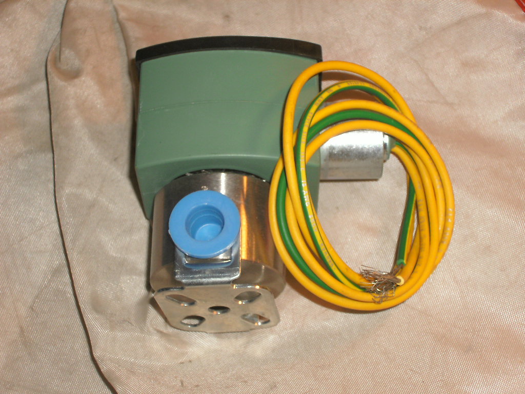 ASCO RED HAT HT8262G152T 2-WAY HIGH TEMP SS SOLENOID VALVE 120V 8262G152 1/4″