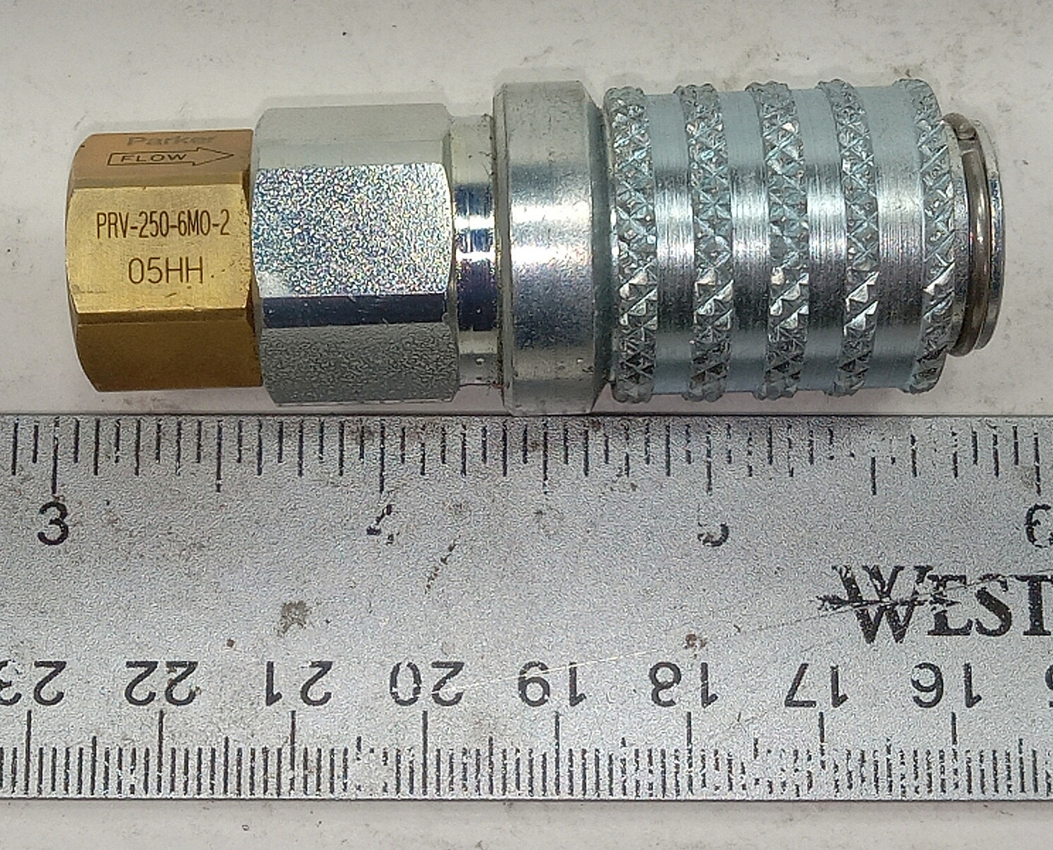 1 NEW PARKER 05HH PD STYLE TEST PORT COUPLER W/PRV-250-6MO-2 NNB **MAKE OFFER**
