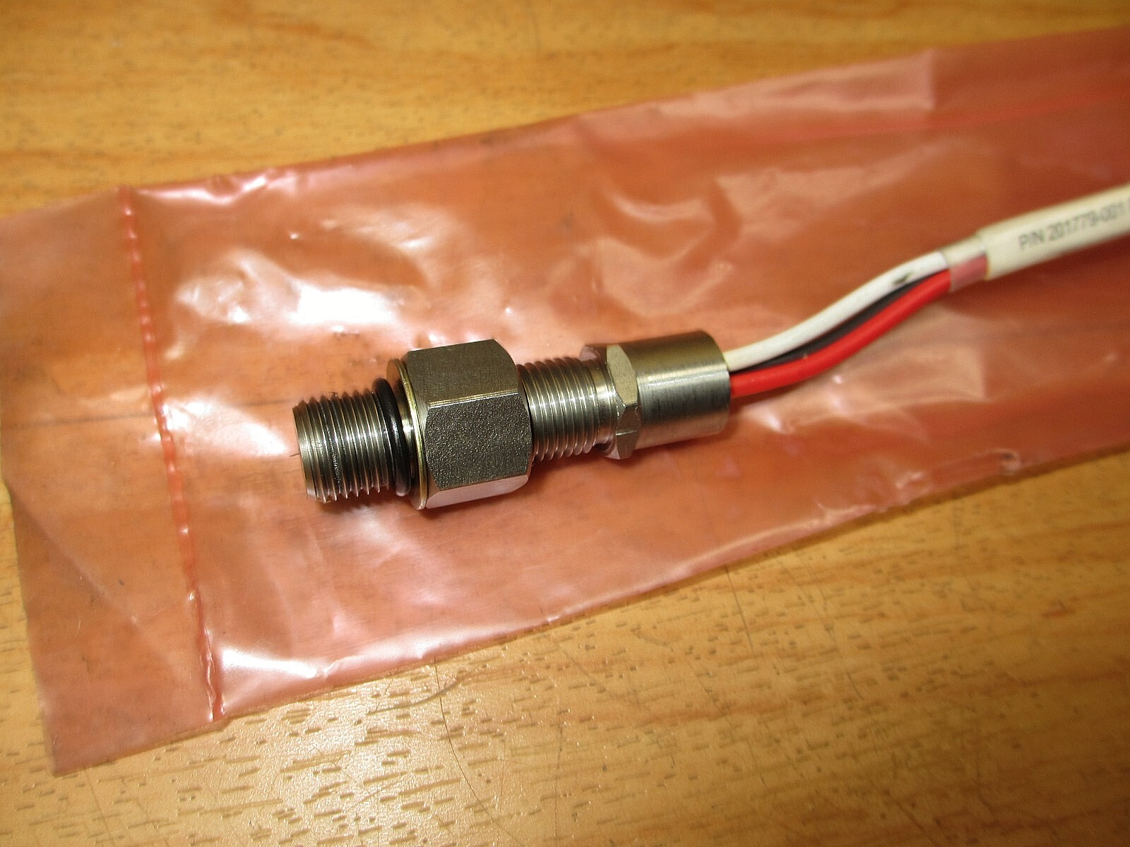 Eaton Char-Lynn 201779-001 *NEW* Speed Switch Sensor