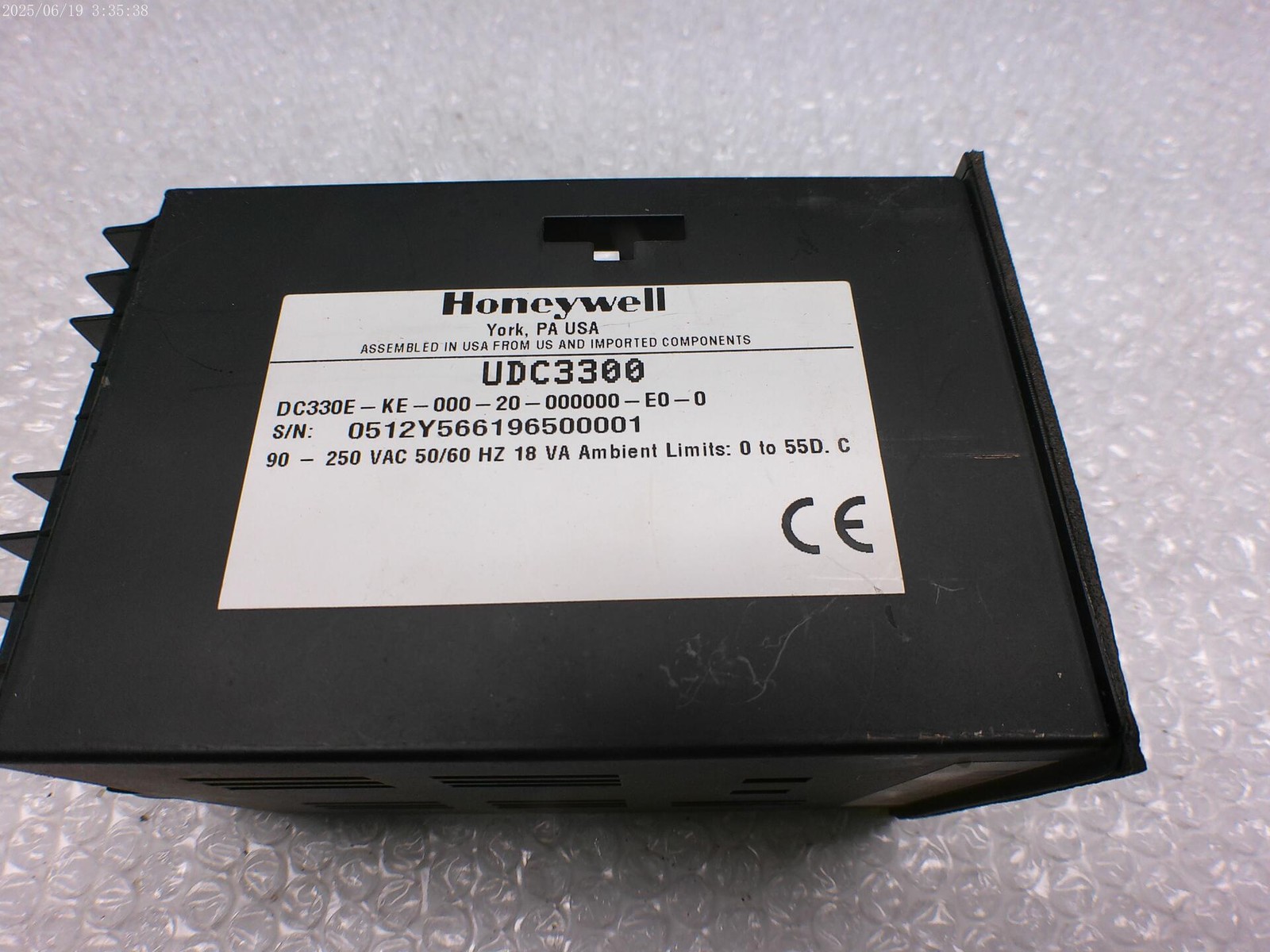 HONEYWELL DC330E-KE-000-20-000000-E0-0 UDC3300 CONTROLLER (AS PICTURED) UNMP