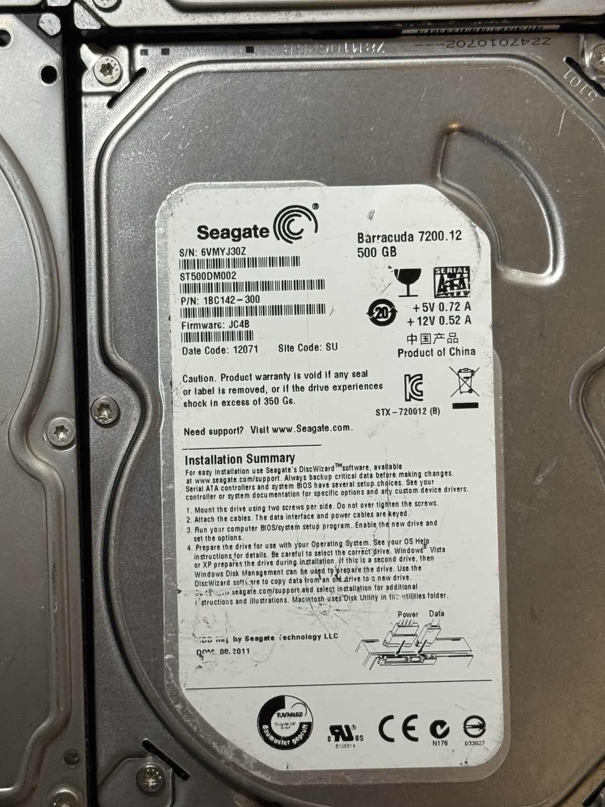 Lot of 12 Hard Drives Seagate WD Maxtor Fujitsu + Brackets UNTESTED